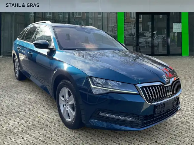 Skoda Superb Combi Ambition 1.5 TSI DSG Navi Digitales Cockpit