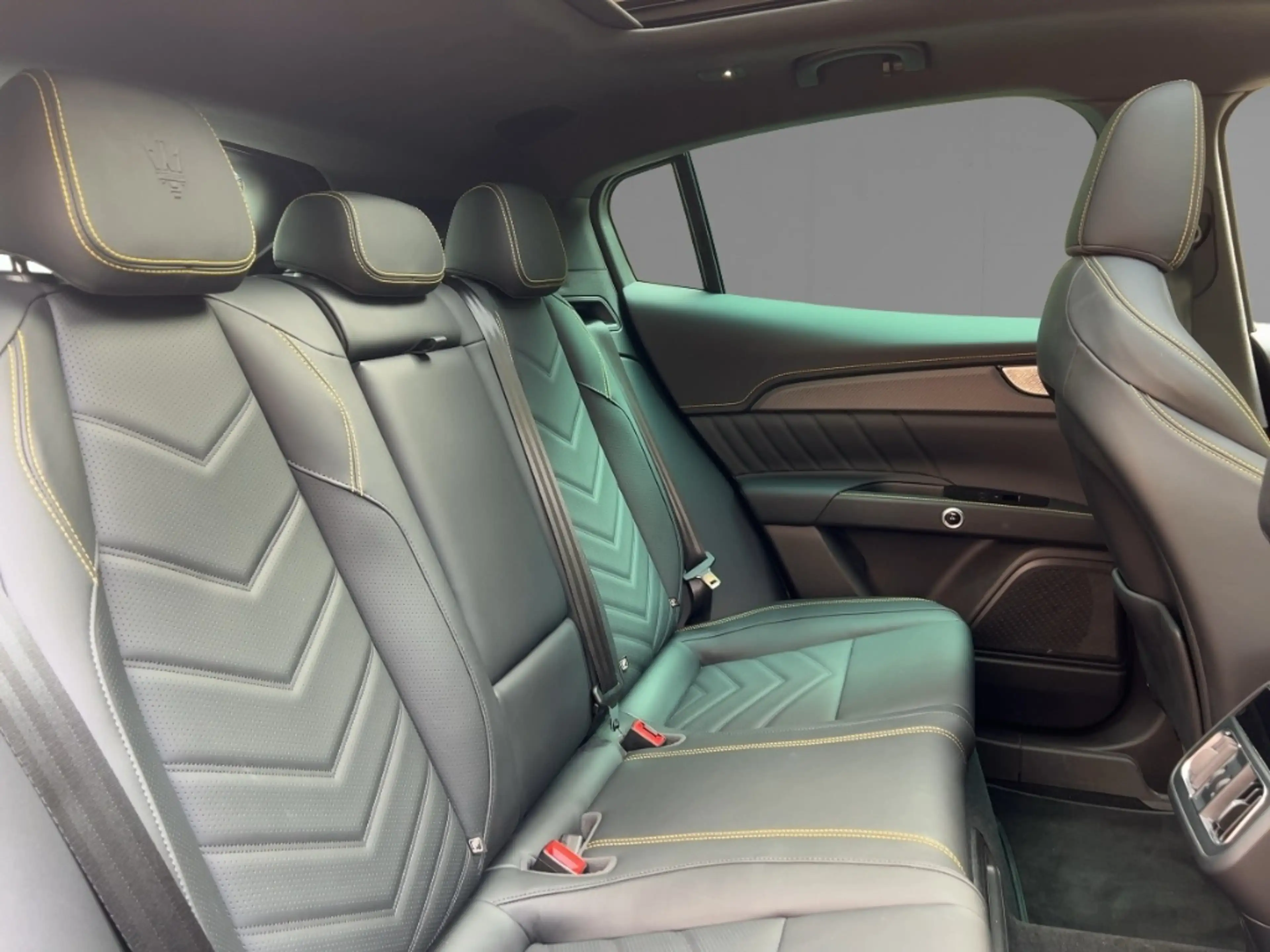 Maserati Grecale MODENA Maserati Approved FUORISERIE — photo 11