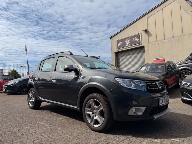 Dacia Sandero view 3