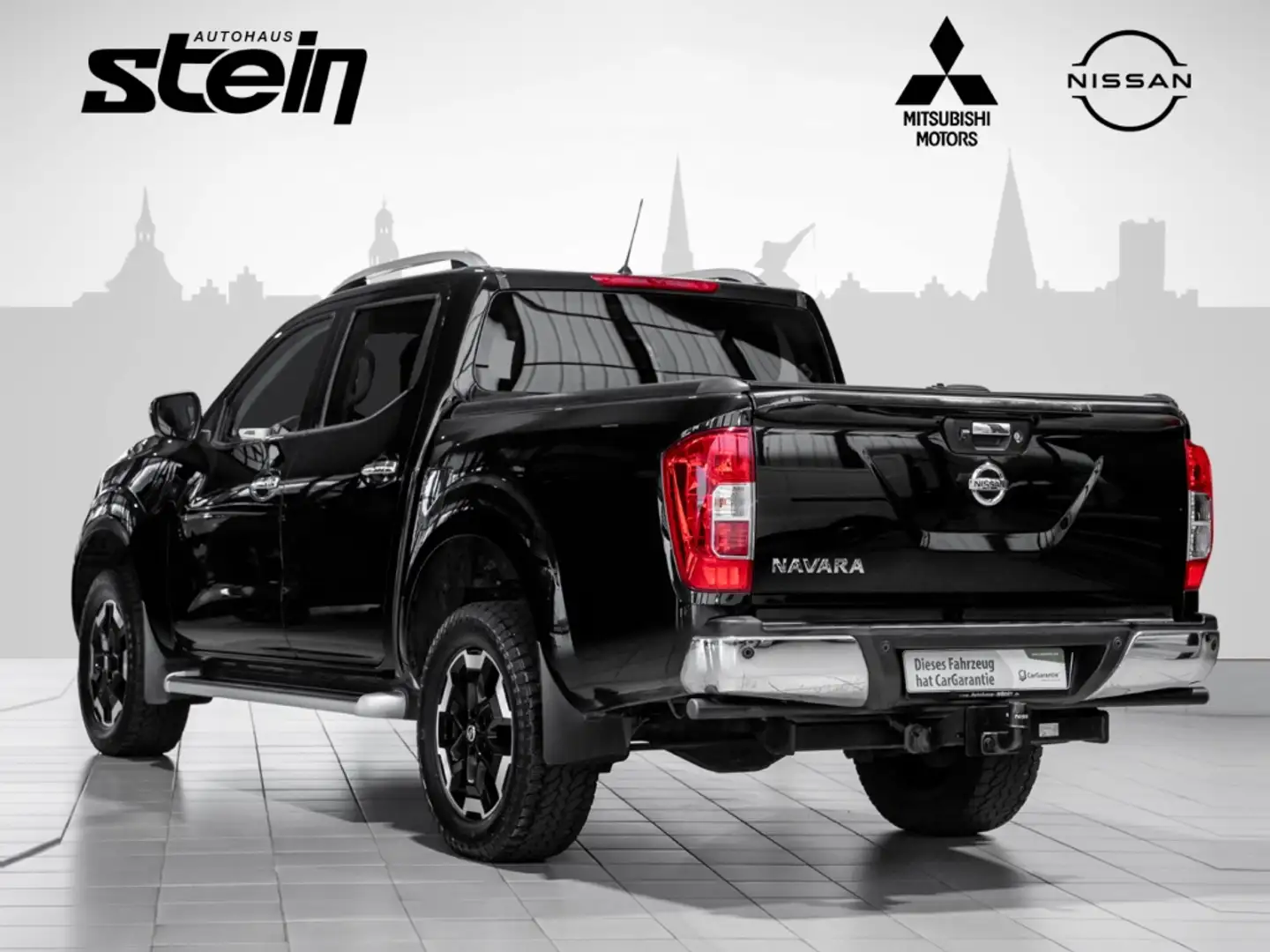 Nissan Navara Double Cab DC 4x4 Autm. Tekna AHK Navi Leder Apple Zwart - 2