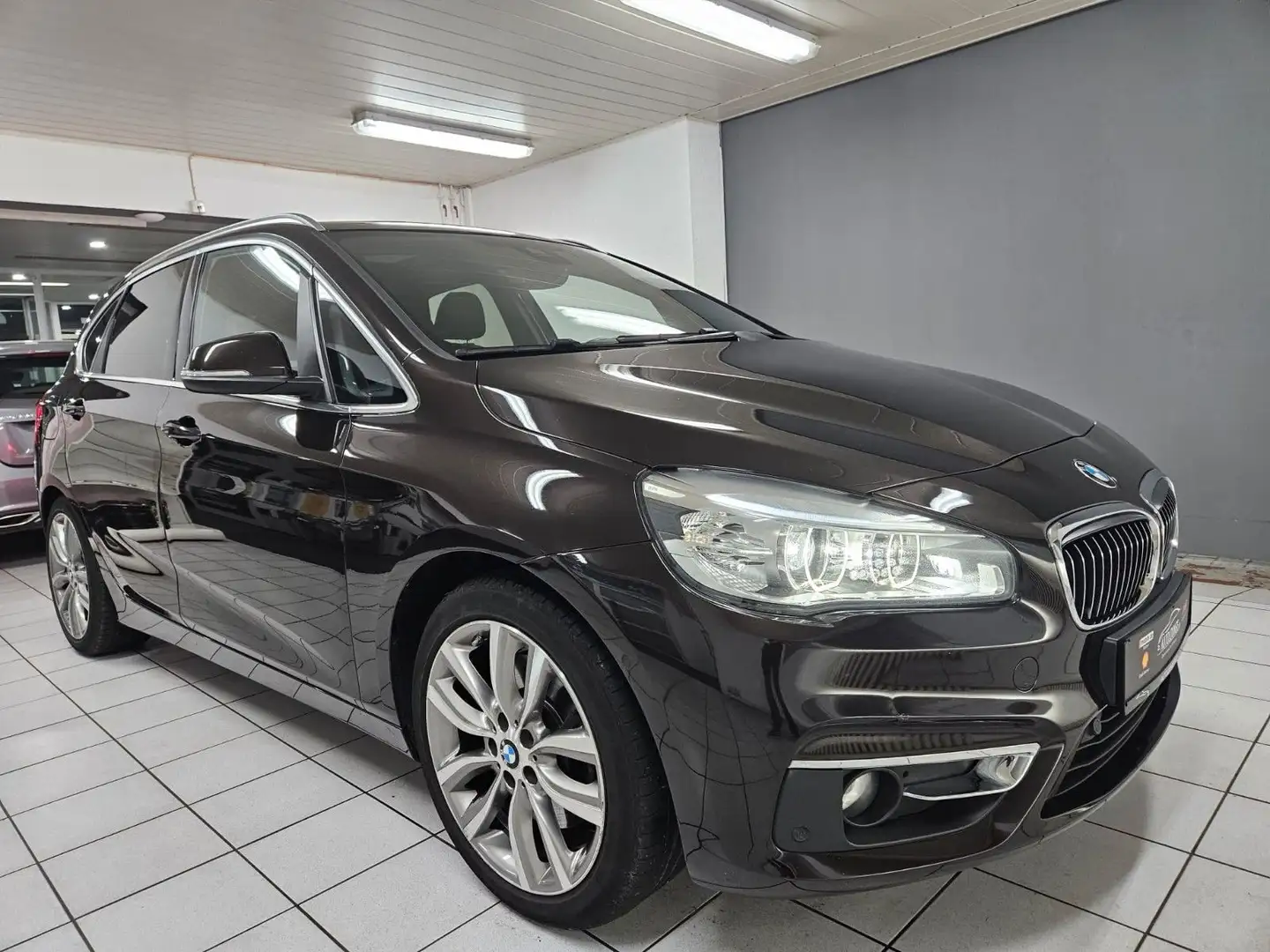 BMW 225 225 i  Active Tourer*Pano*1. Hand*Navi*Kam*LED* Maro - 2