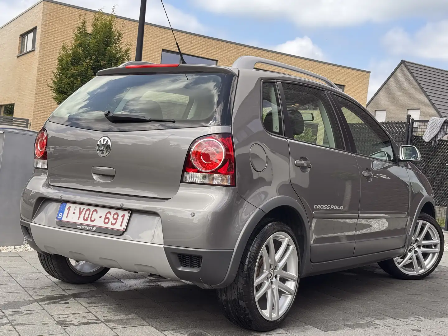 Volkswagen Polo Cross 1.4 Automaat CrossPolo*DAB*Carplay*airco*park.sens Bronze - 2