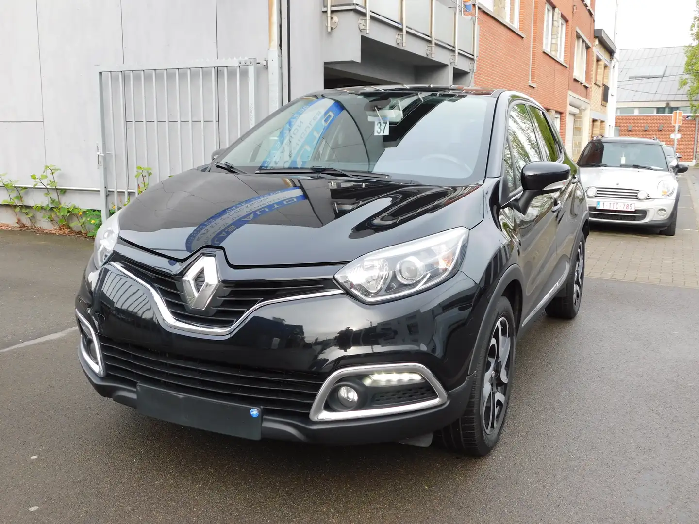 Renault Captur 0.9 TCe+GPS+CAMERA +SIEGES CHAUFFANTS Noir - 1