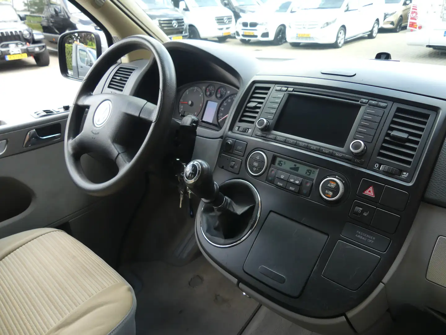 Volkswagen California 2.5 TDI 4Motion / Zeer goede staat Grau - 2