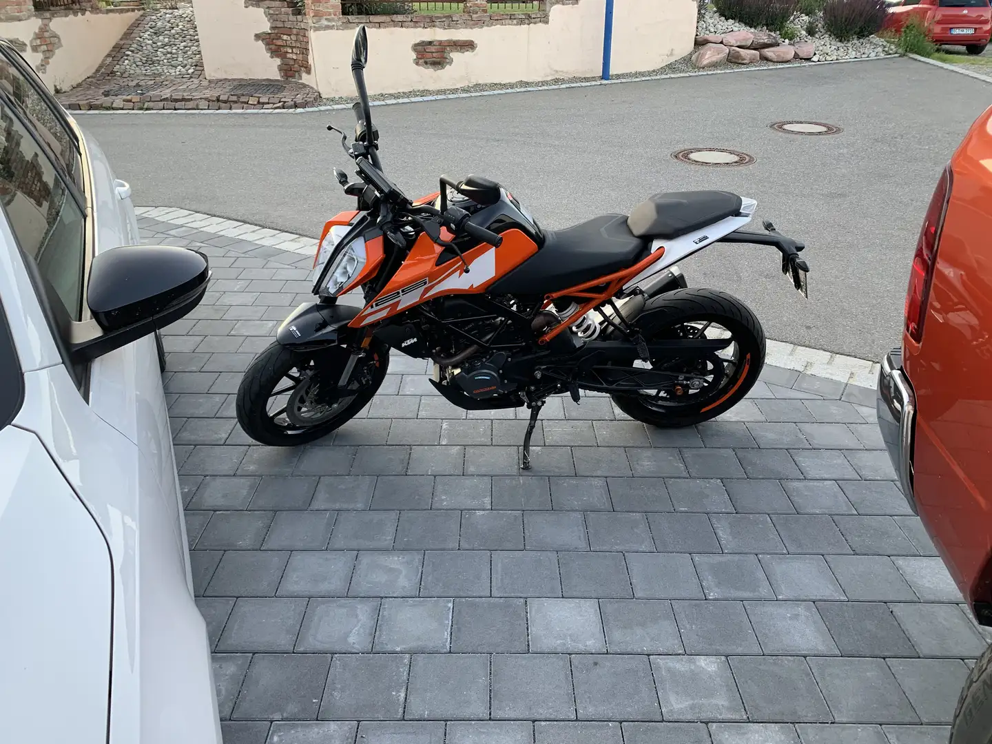 KTM 125 Duke - 1