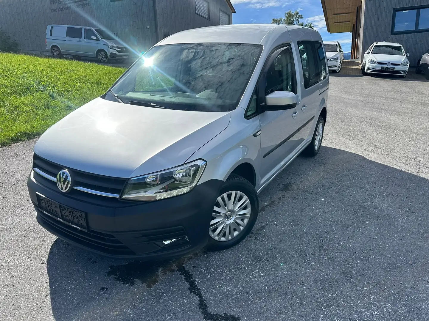 Volkswagen Caddy Trendline BMT*8Fach Bereift - 2