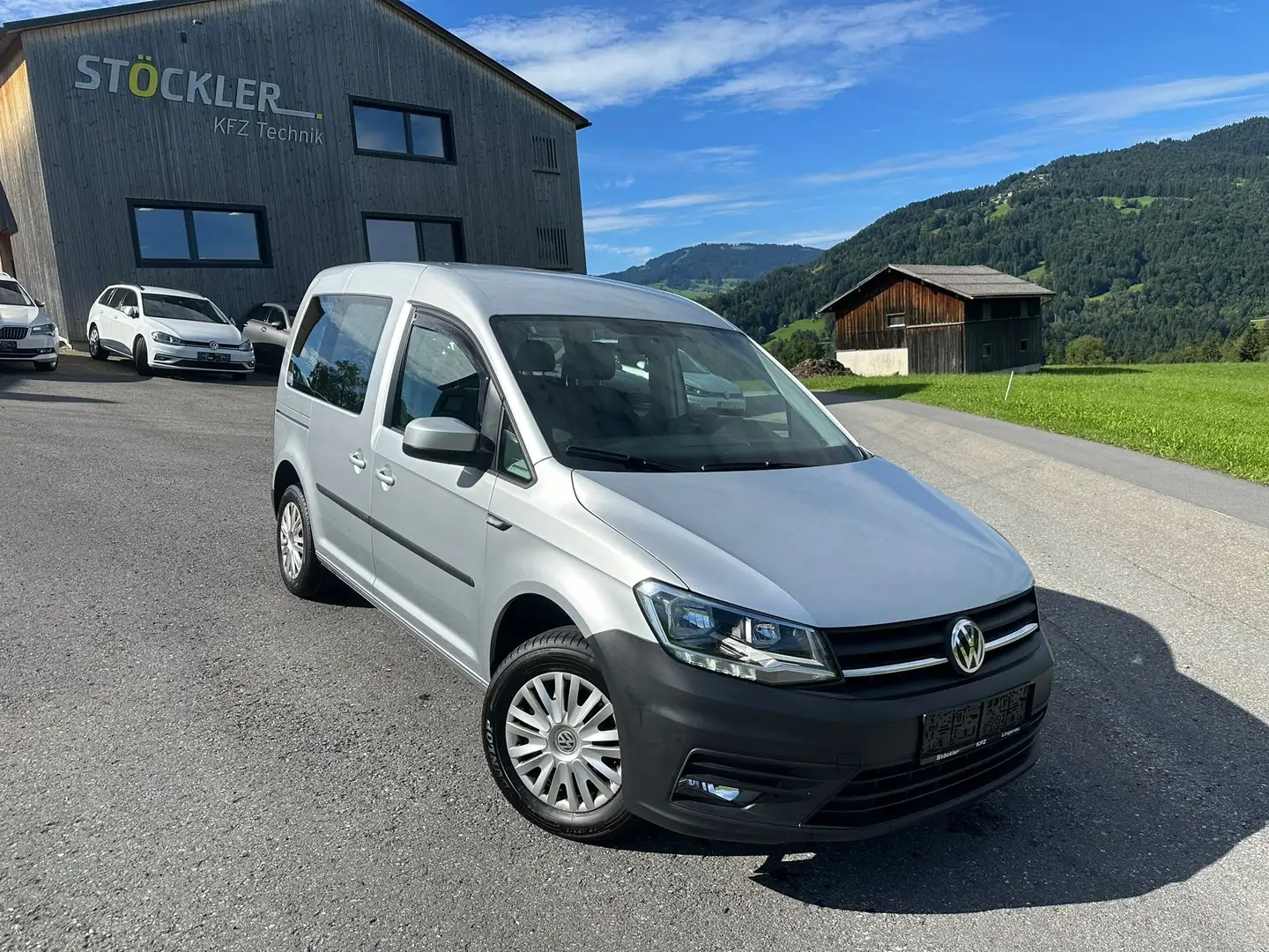 Volkswagen Caddy Trendline BMT*8Fach Bereift - 1