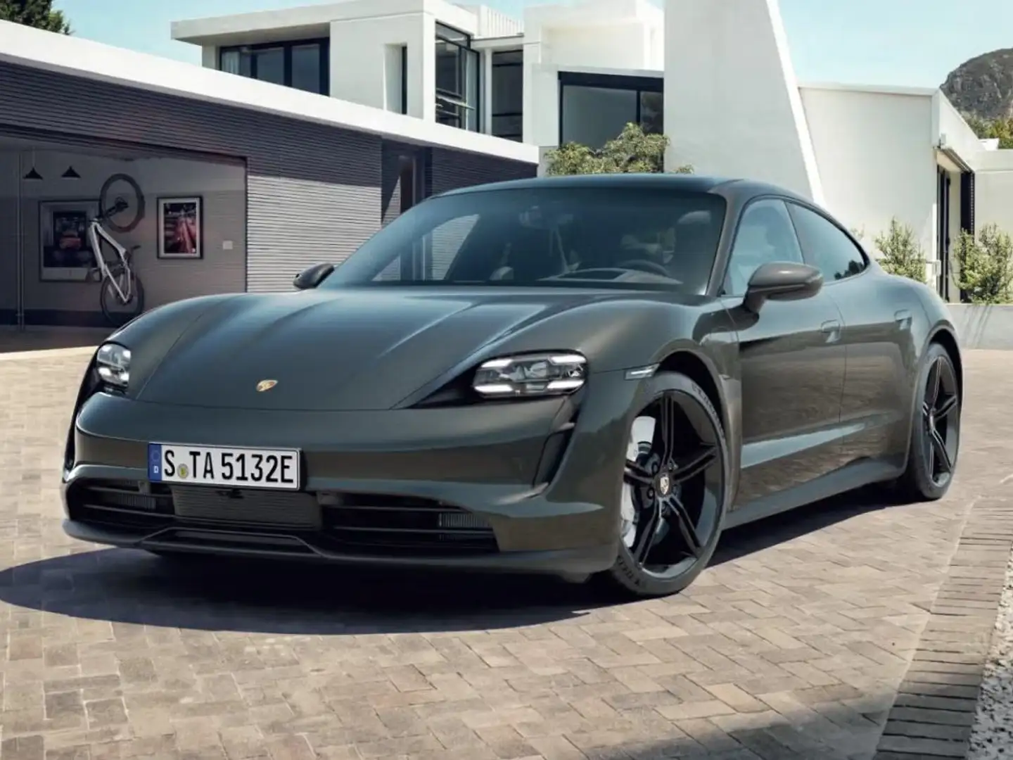 Porsche Taycan 93.4 kWh/Pano/BOSE/21"/ACC/Sport Chrono/PSCB/Top! Grijs - 1