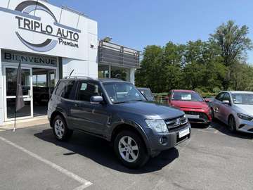 Pajero 3.2 DI-D 200ch COURT Intense ATTELAGE + BLOCAGE DE DIFFERENTIEL + CLIM