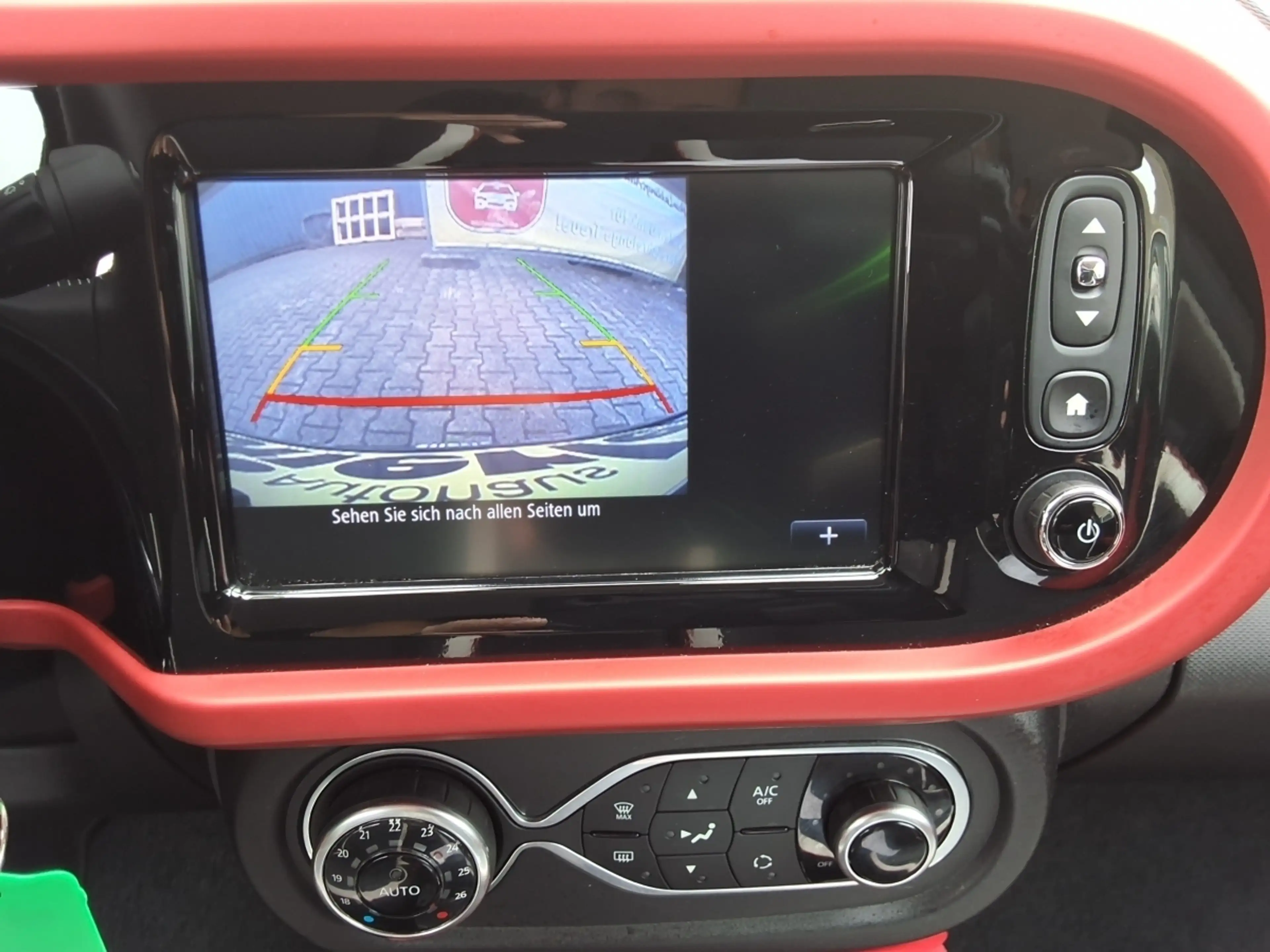 Renault Twingo 3 Luxe ENERGY TCe 90 E6  Intens ENERGY — photo 10