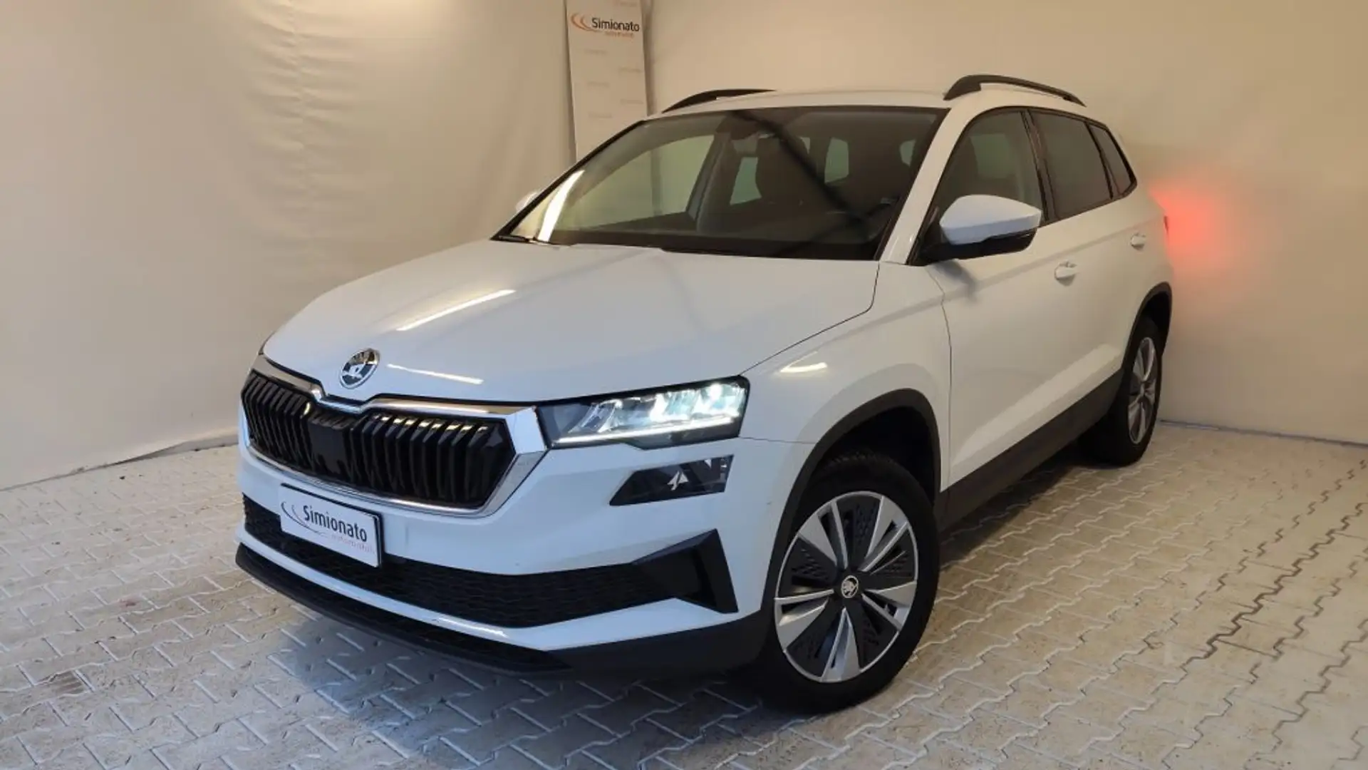 Skoda Karoq 2.0 TDI EVO SCR 115 CV DSG Ambition Blanc - 1