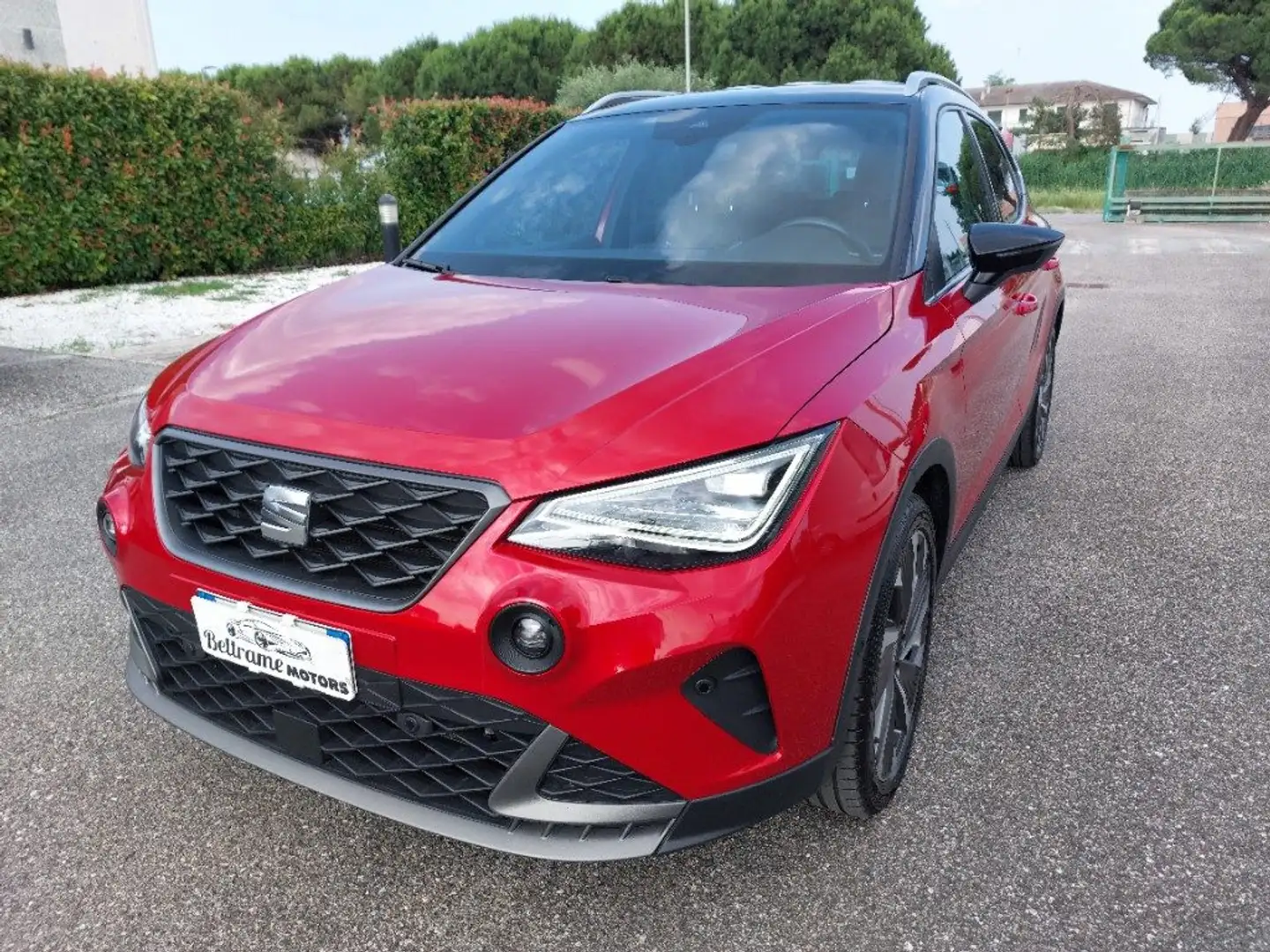 SEAT Arona 1.0 TGI FR crvena - 1