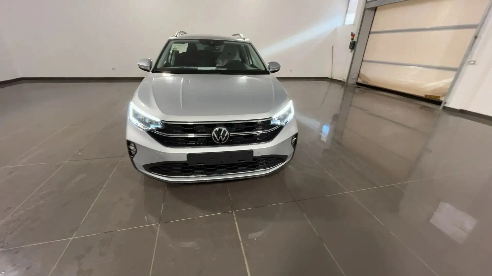 Volkswagen Taigo Taigo 1.0 TSI 115cv Edition + Silber - 2