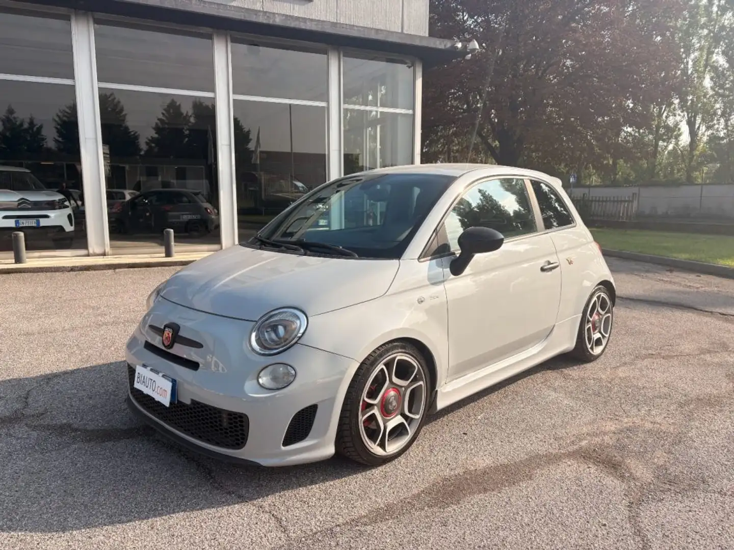 Abarth 500 1.4 Turbo T-Jet fari  restiling Gris - 2