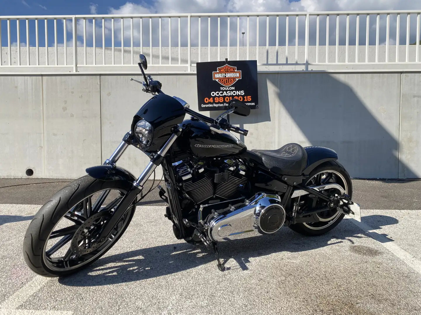 Harley-Davidson Breakout Noir - 2