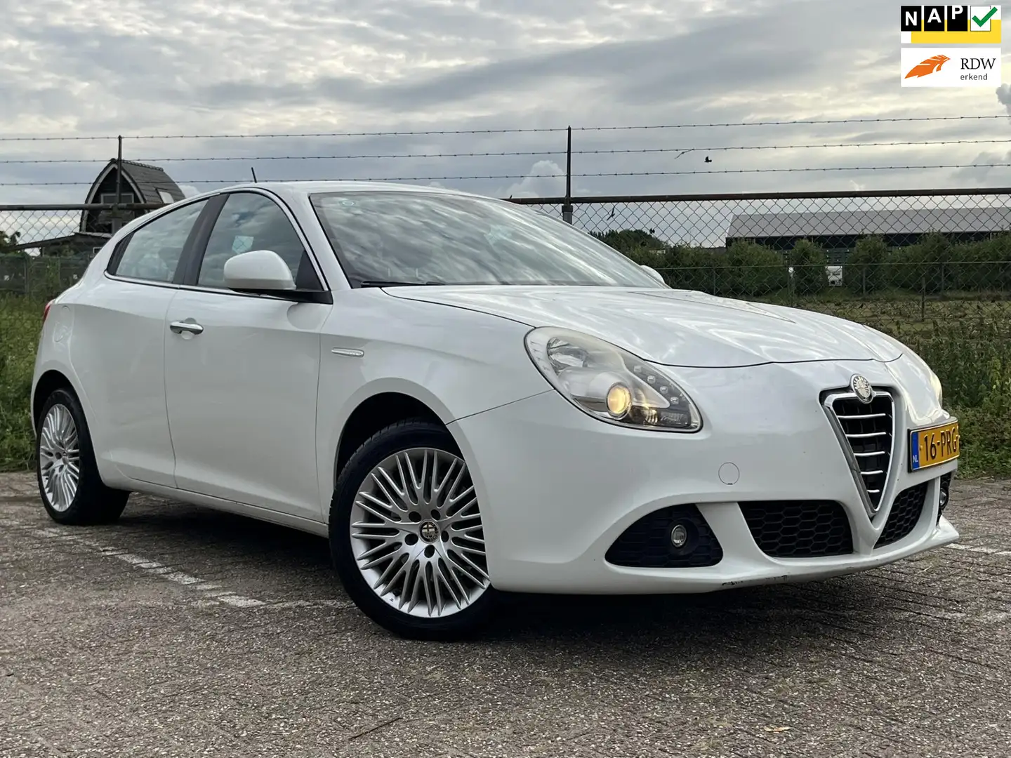 Alfa Romeo Giulietta 1.4 T Distinctive 170PK! Super netjes! Blanc - 1