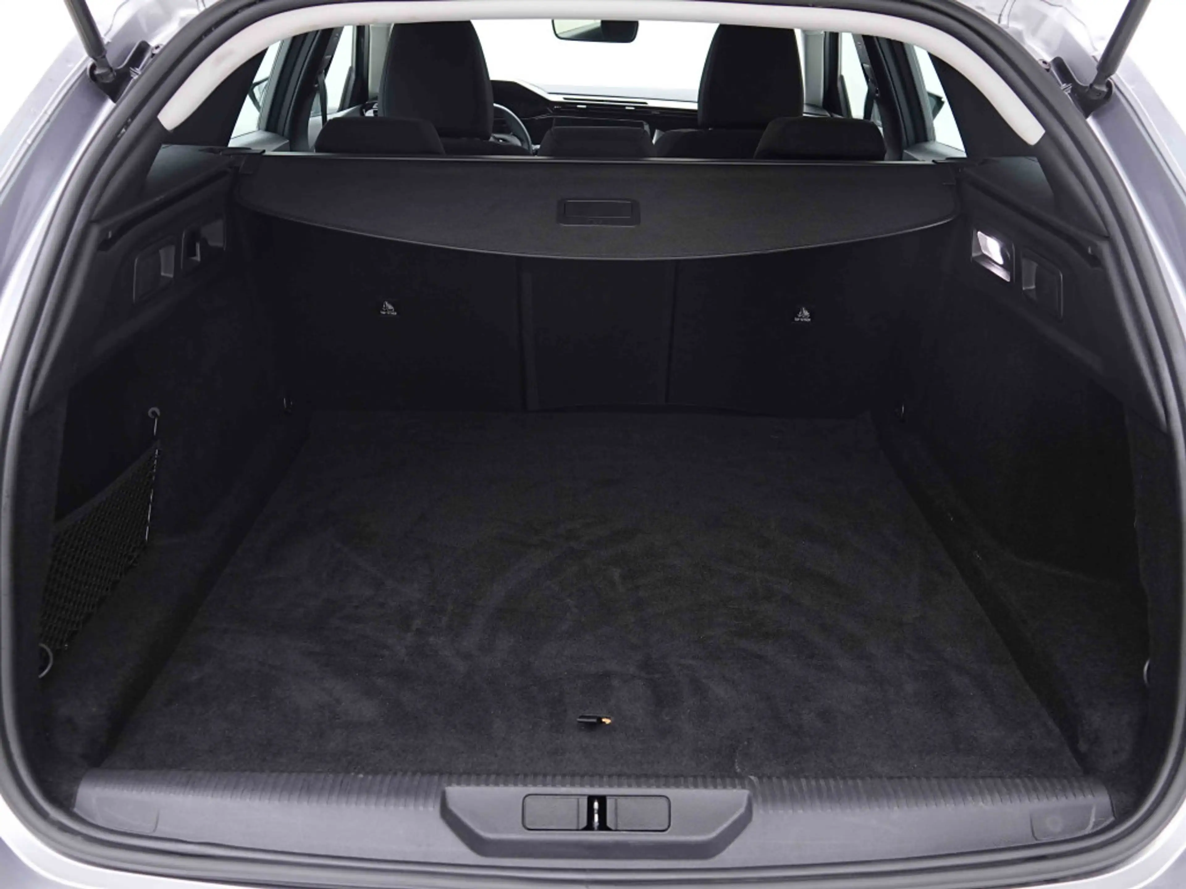 Peugeot 308 Hybrid 145 AUT Style SW | GPS | LED — photo 6