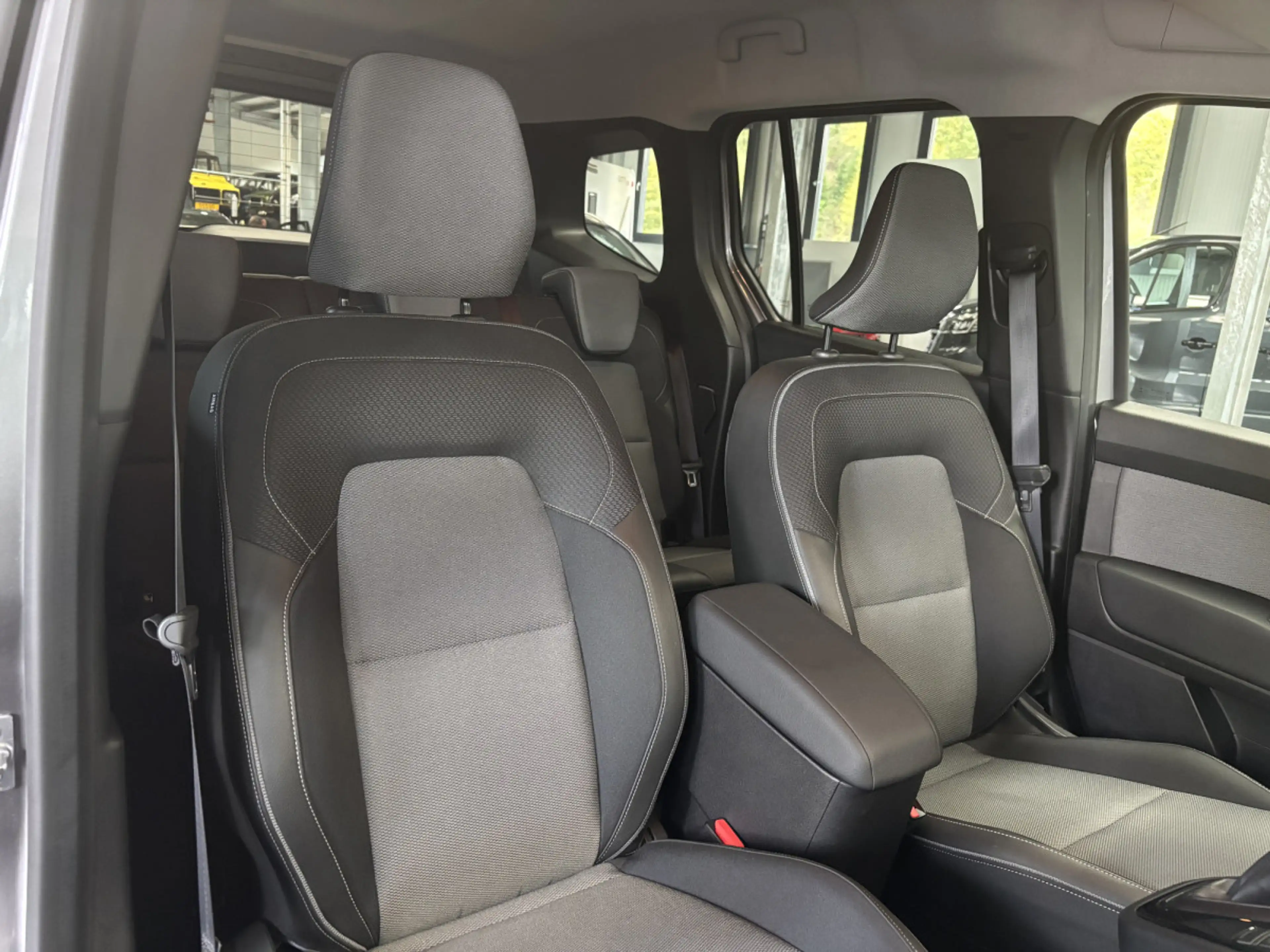 Renault Kangoo 1.3 TCe Techno AT — photo 11