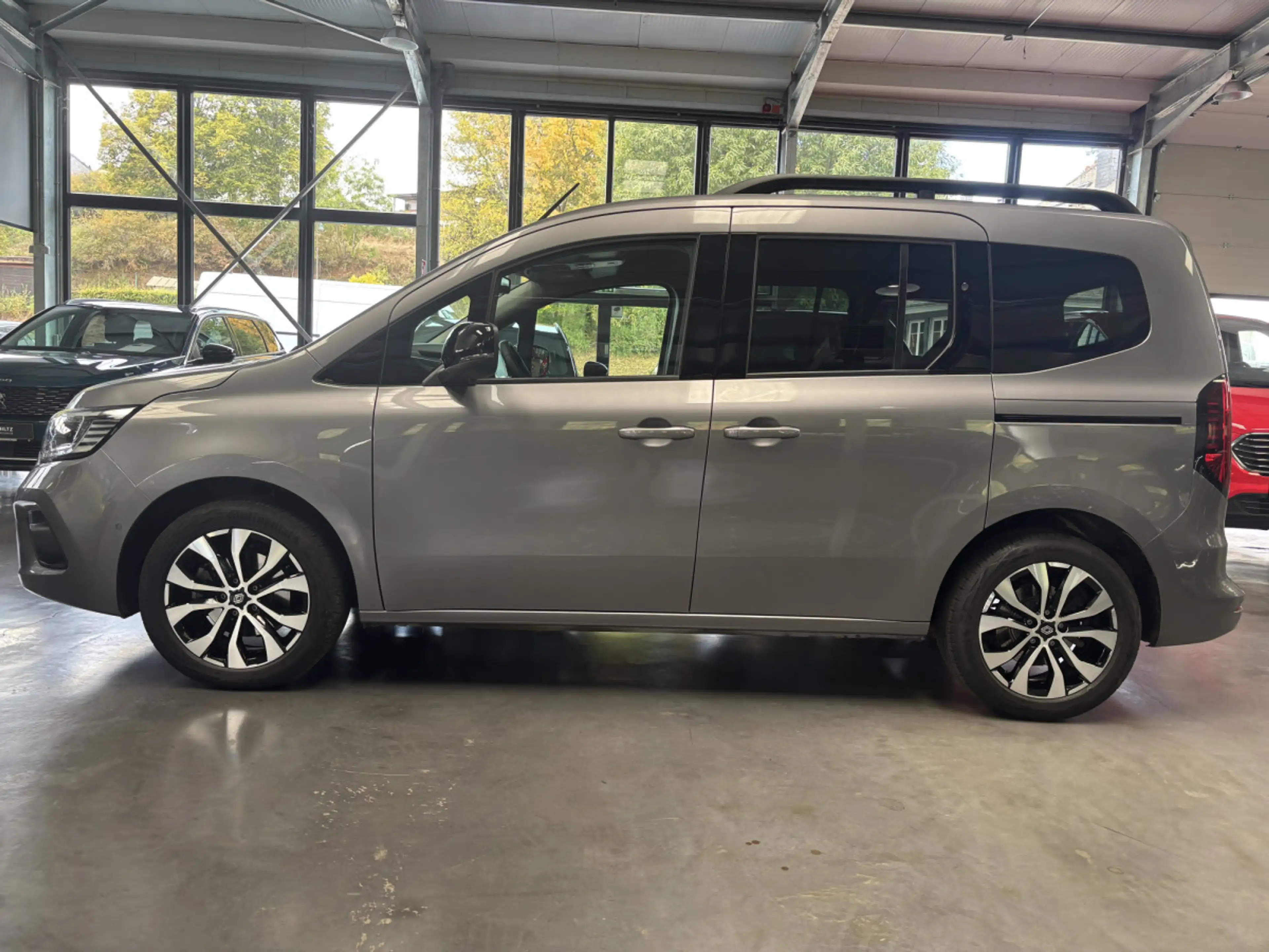 Renault Kangoo 1.3 TCe Techno AT — photo 4