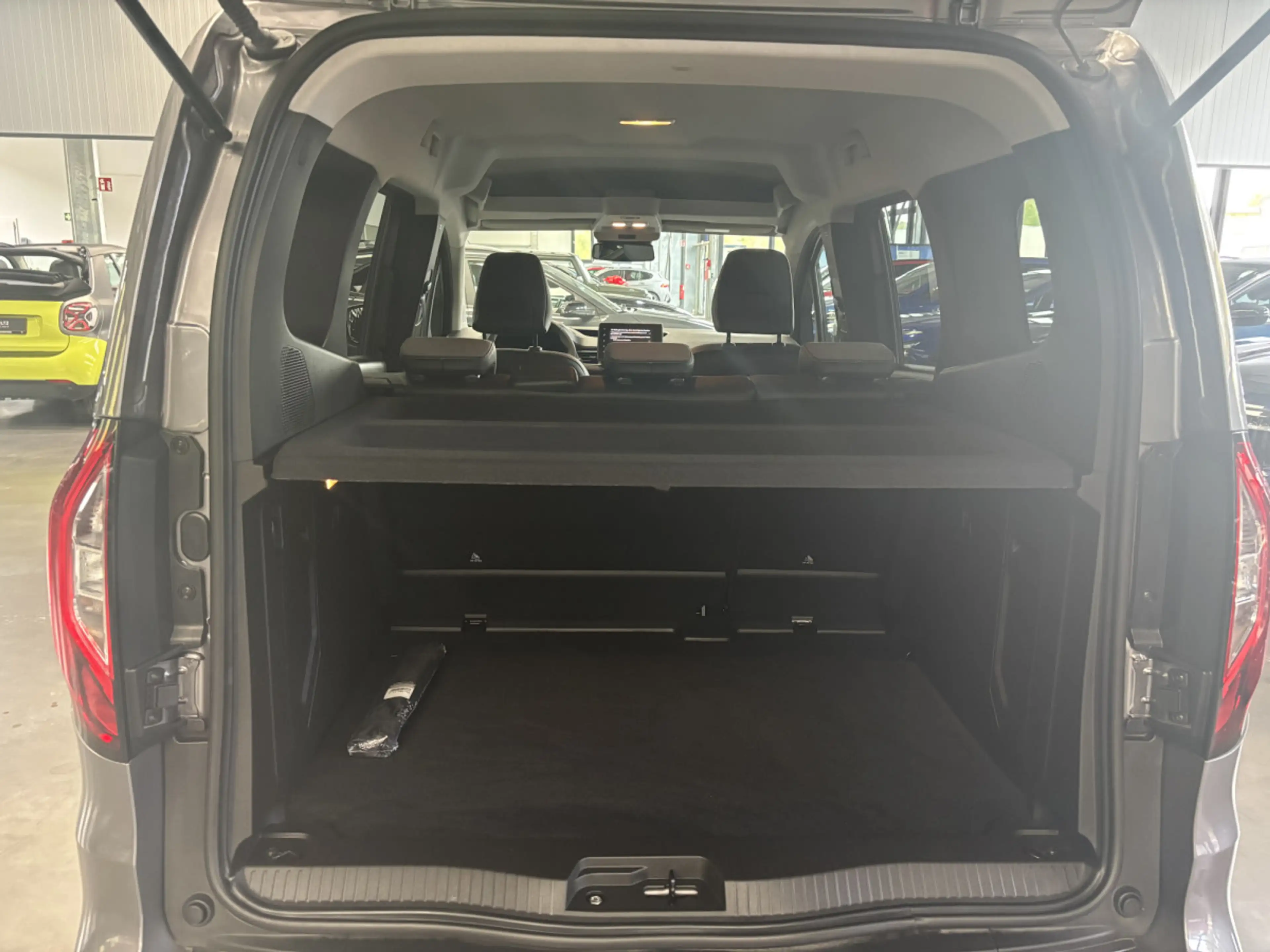Renault Kangoo 1.3 TCe Techno AT — photo 13