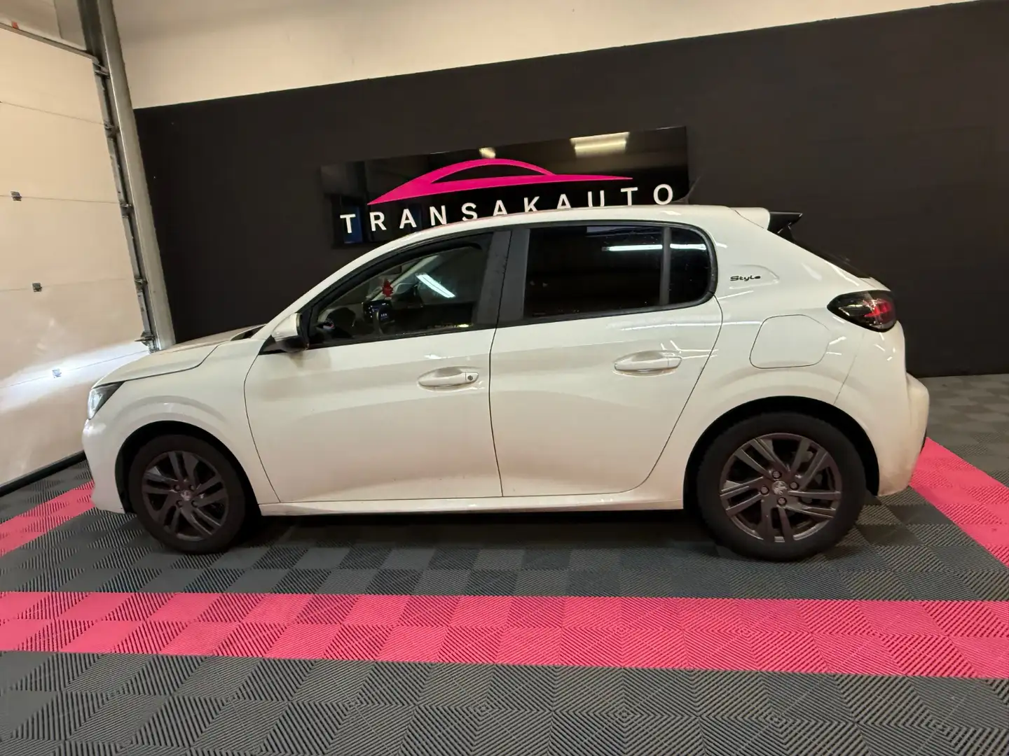 Peugeot 208 208 PureTech 75 S\u0026amp;S BVM5 Style Blanc - 2