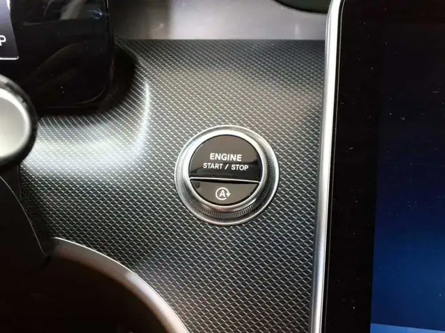 Mercedes-Benz C-Class view 13