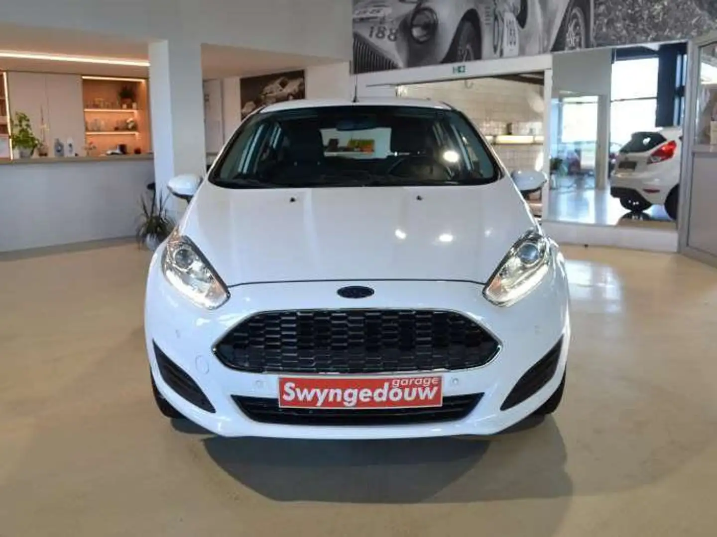 Ford Fiesta **VERKOCHT/VENDU/SOLD**Fiesta 1.25 airco,pdc Wit - 2