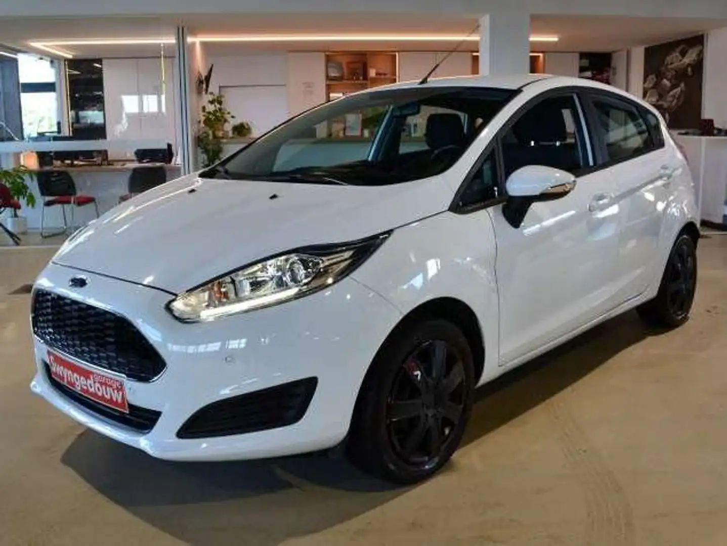 Ford Fiesta Fiesta 1.25 airco,pdc,weinig km,garantie Blanc - 1