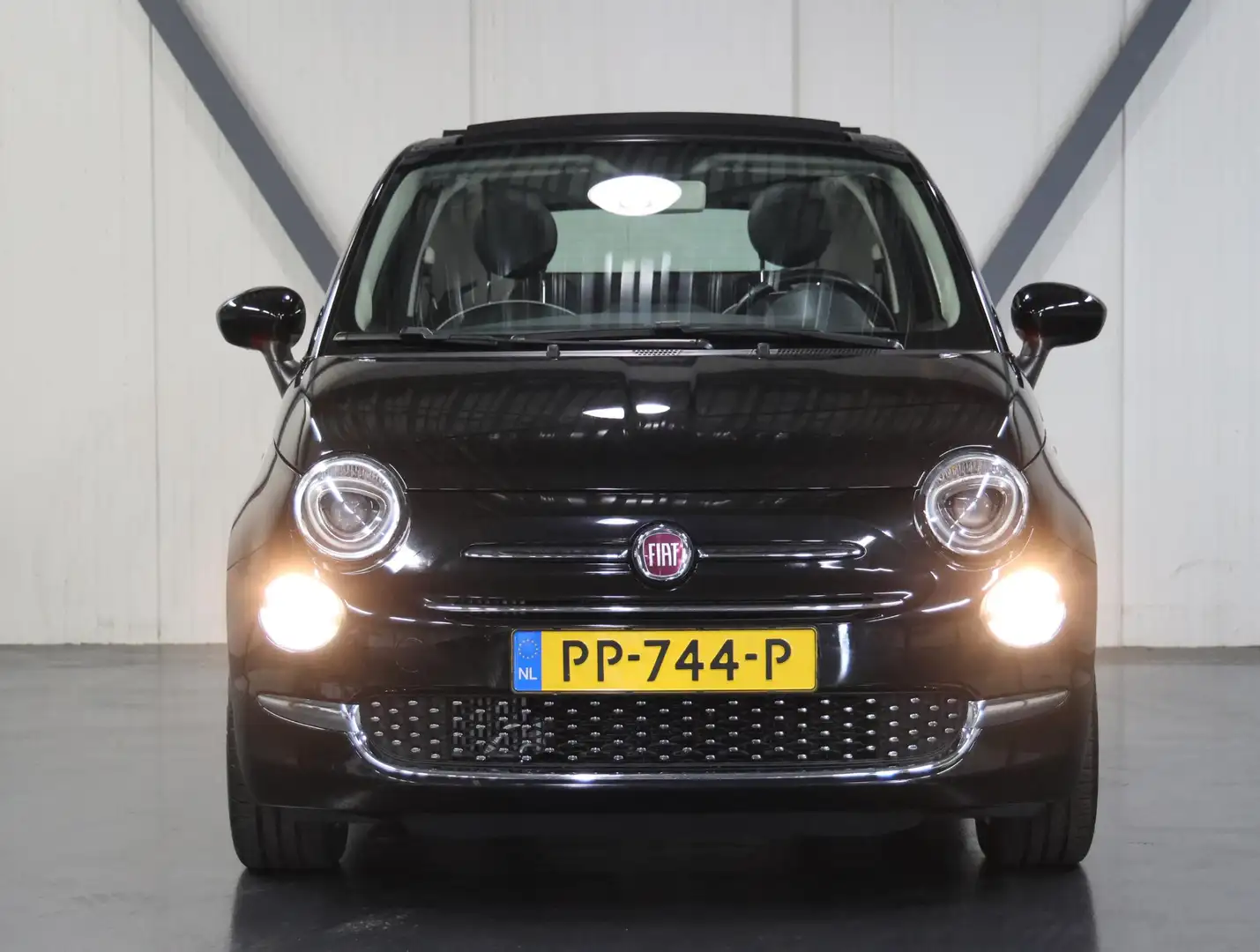 Fiat 500 Cabrio 0.9 TwinAir Turbo Lounge | Airco | Xenon Ko Zwart - 2