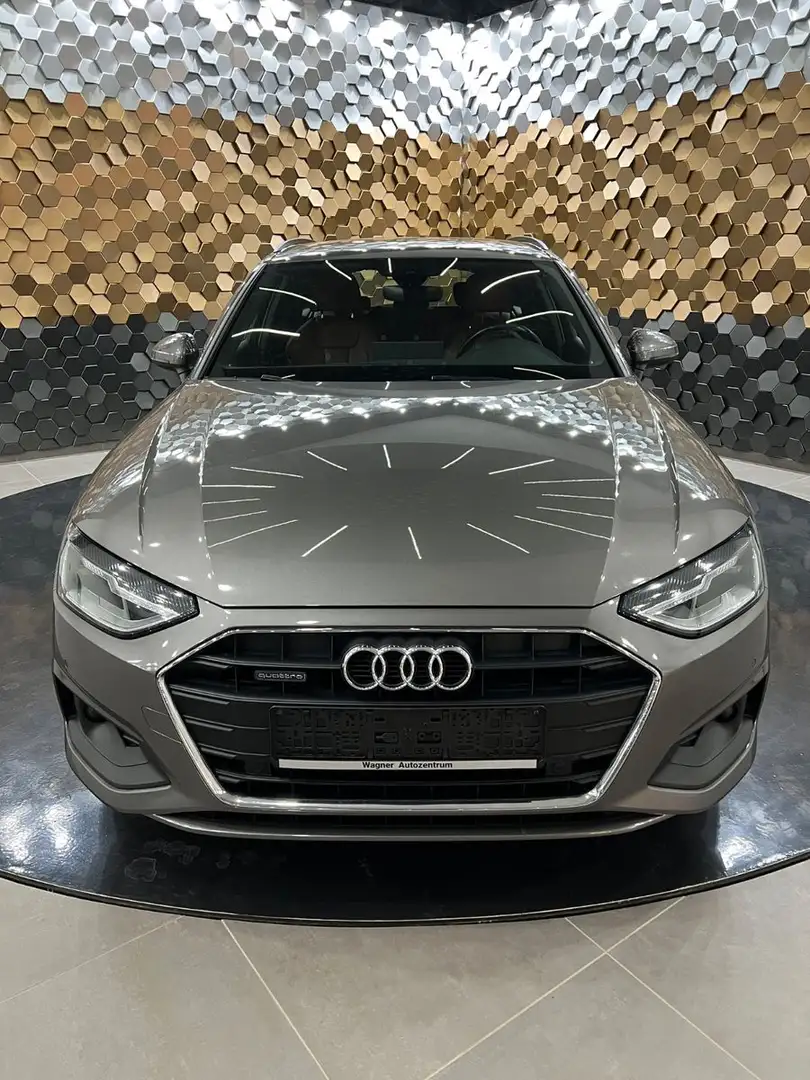 Audi A4 40 TDI quattro *Virtual Tacho*ACC*Leder*AHK* Grijs - 1