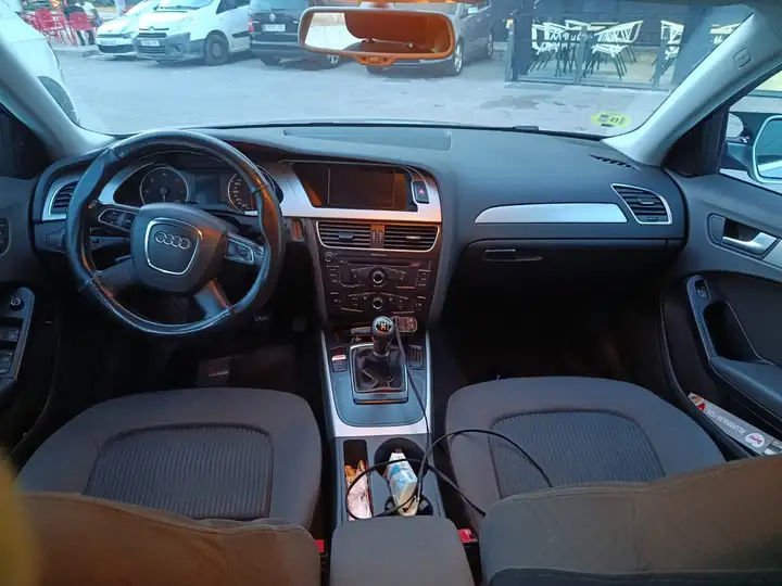 Audi A4 AVANT 2.0 TDI DPF Quattro 2009