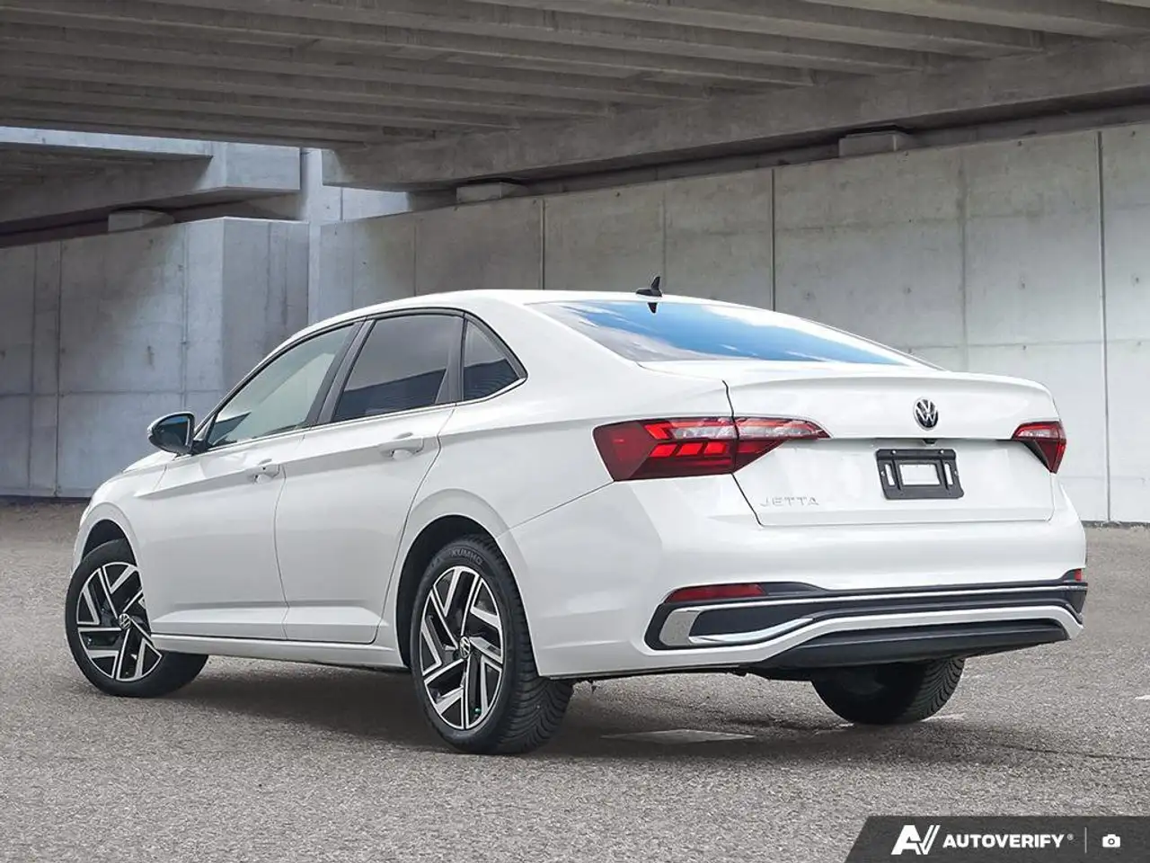 Volkswagen Jetta снимка Volkswagen Jetta