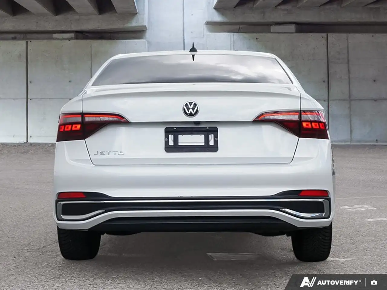 Volkswagen Jetta снимка Volkswagen Jetta
