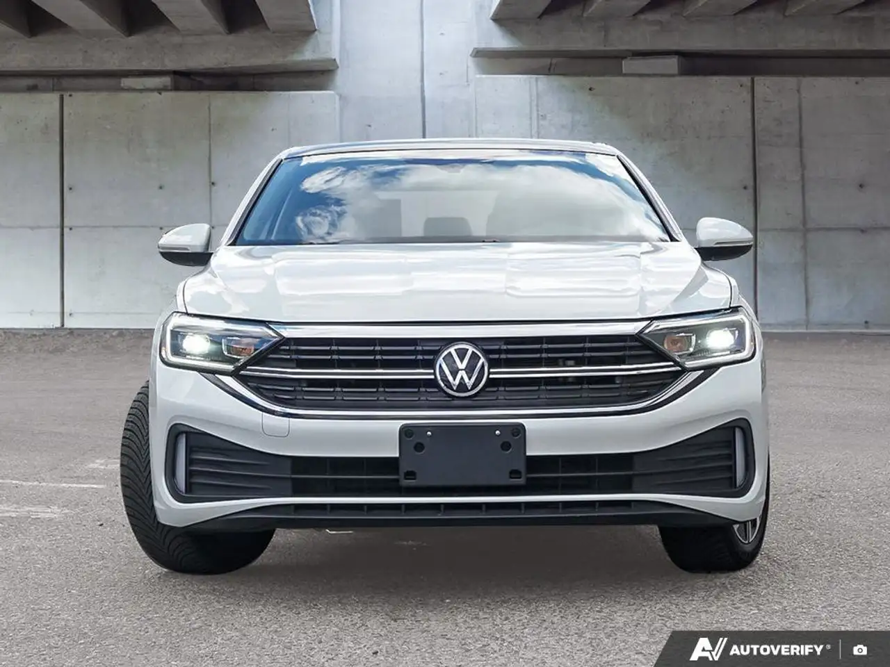 Volkswagen Jetta снимка Volkswagen Jetta