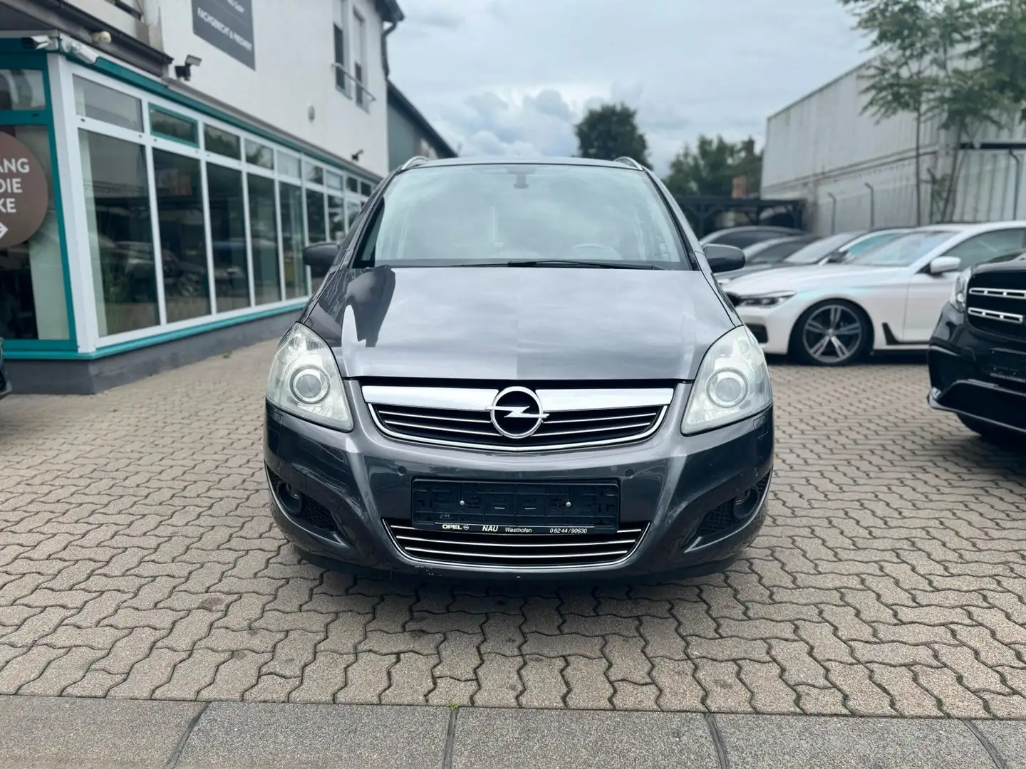 Opel Zafira B *7-SITZE*BI-XENON*AHK*KLIMA*1.HAND* Grau - 2