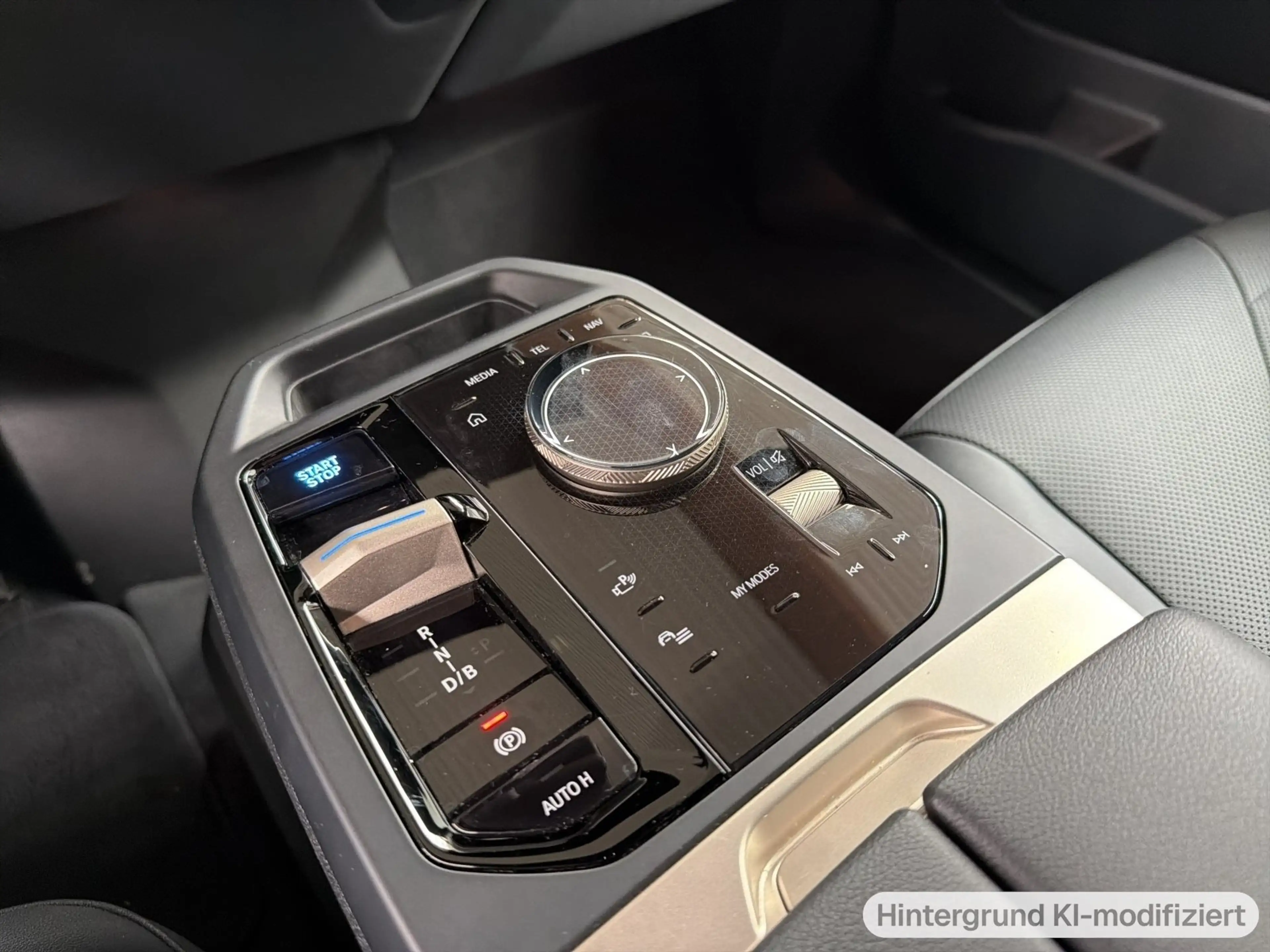 BMW iX xDrive40 Sportpaket|AHK|Laser|Parkass.+|H/K — photo 13