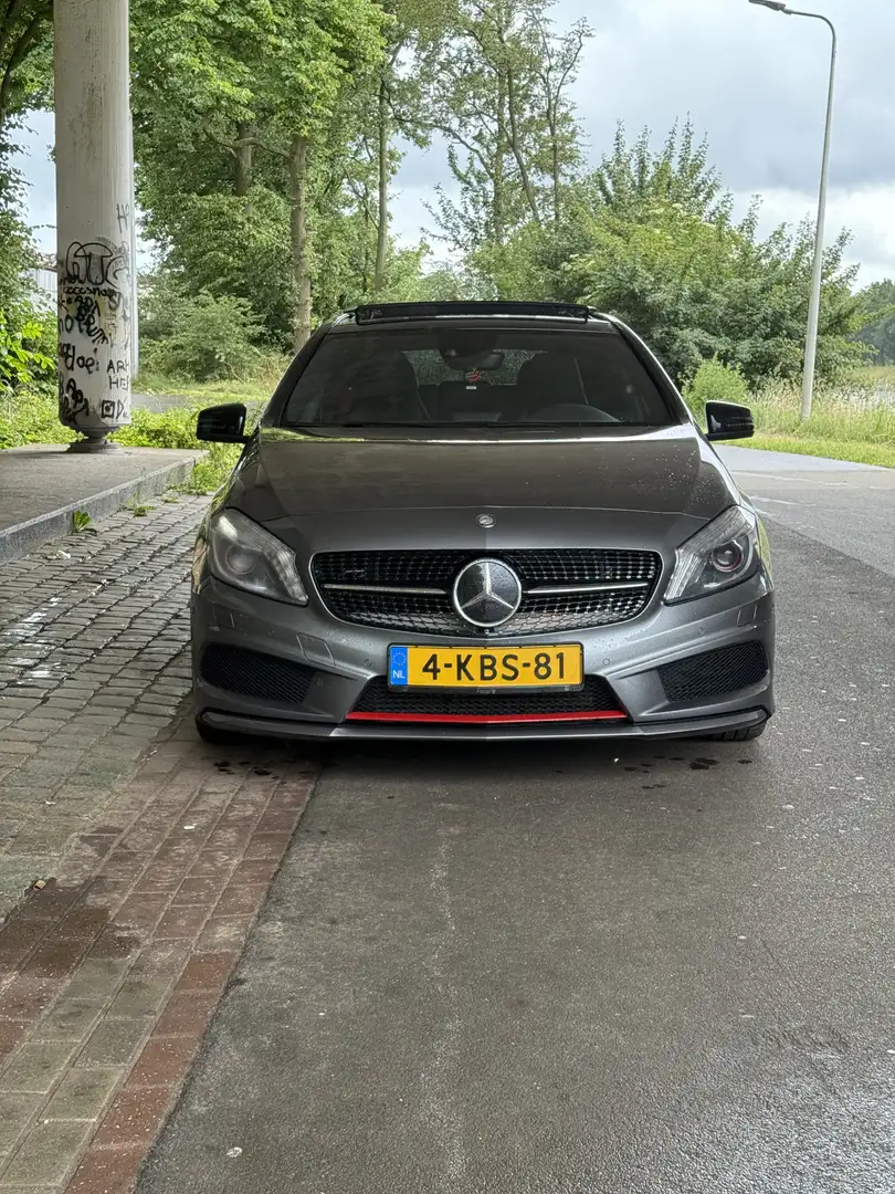 Mercedes-Benz A 250 Sport Ambition Šedá - 2