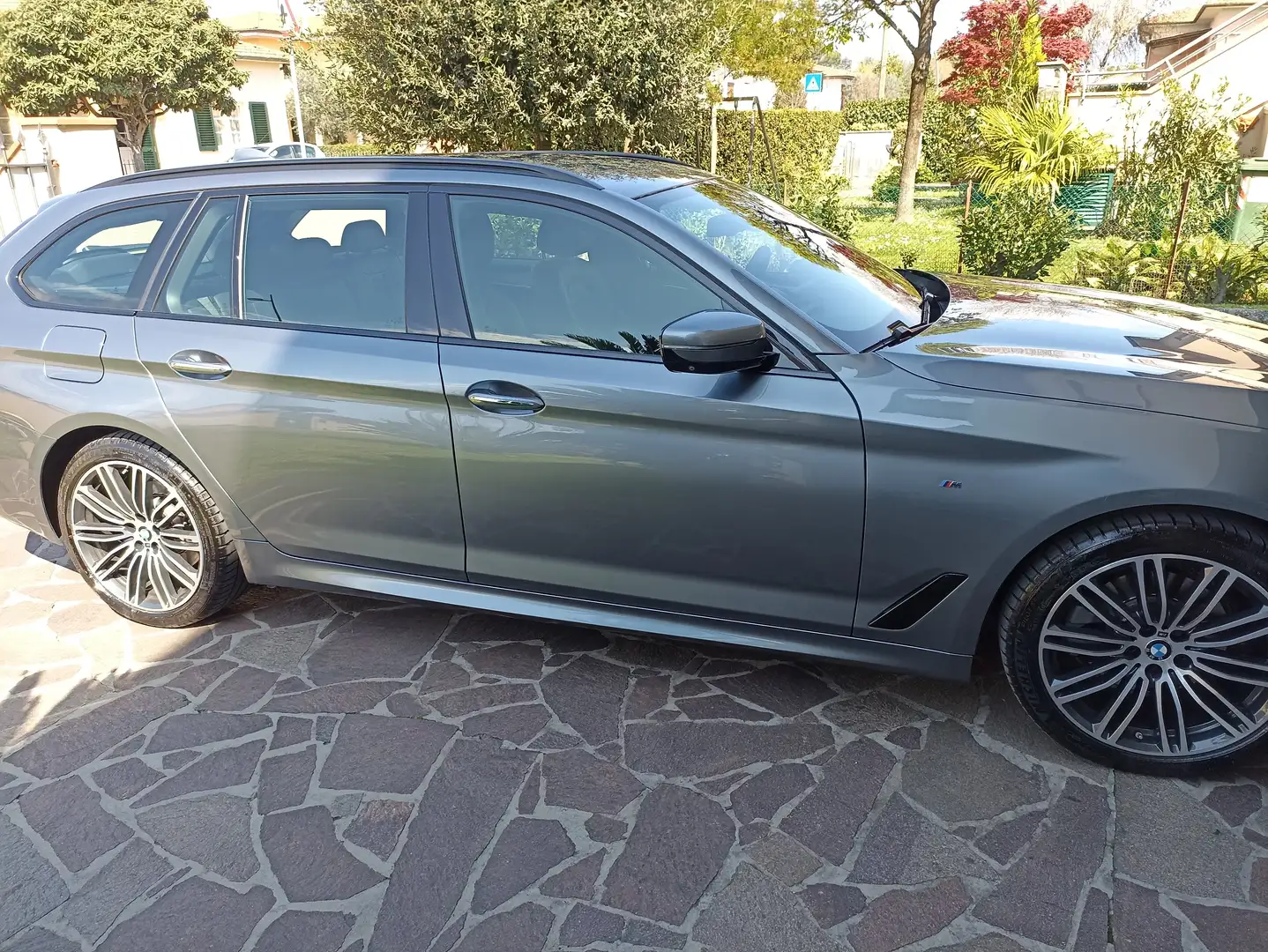 BMW 520 Serie+5+G31+2018+Touring+520d+Touring+Msport+auto Szary - 1