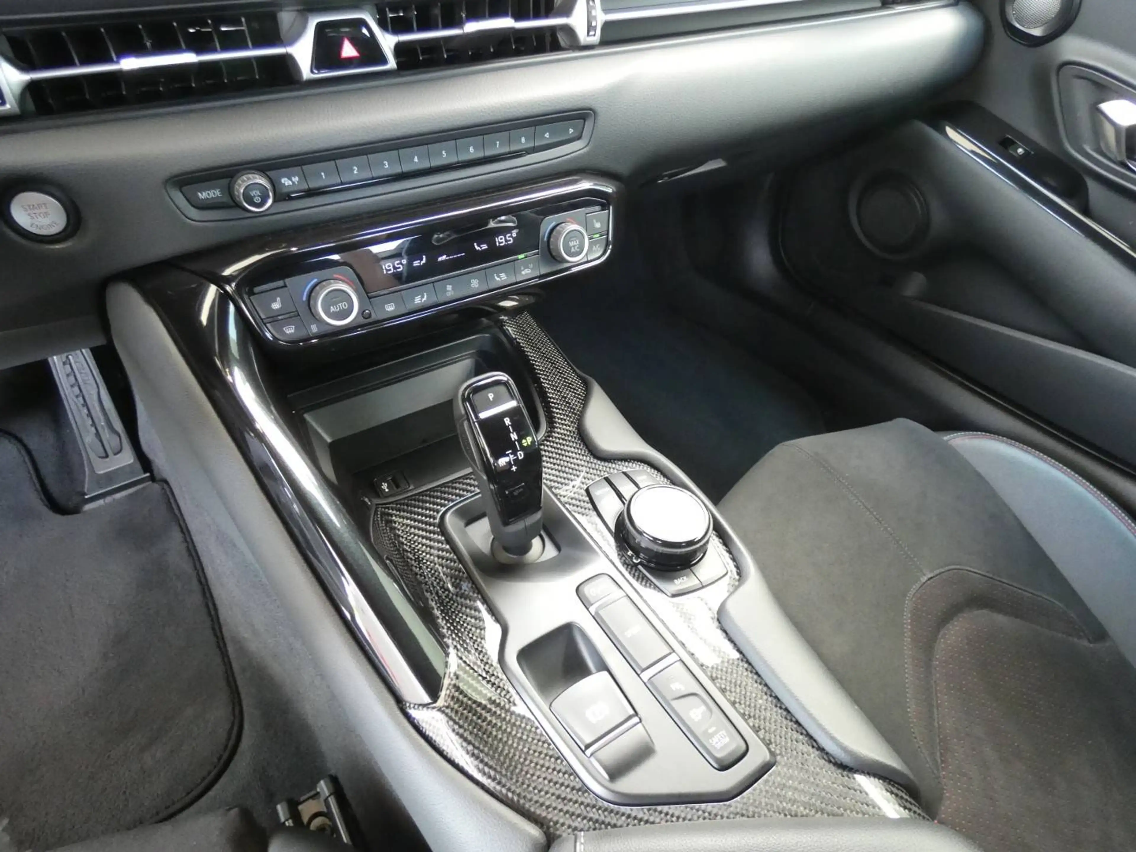 Toyota Supra GR 3.0 Turbo Automaat Sport +Dodehoek +Sensoren +Camera +Zetelverwarming +Leder/Alcantara +Stoelmemory +GPS — photo 15