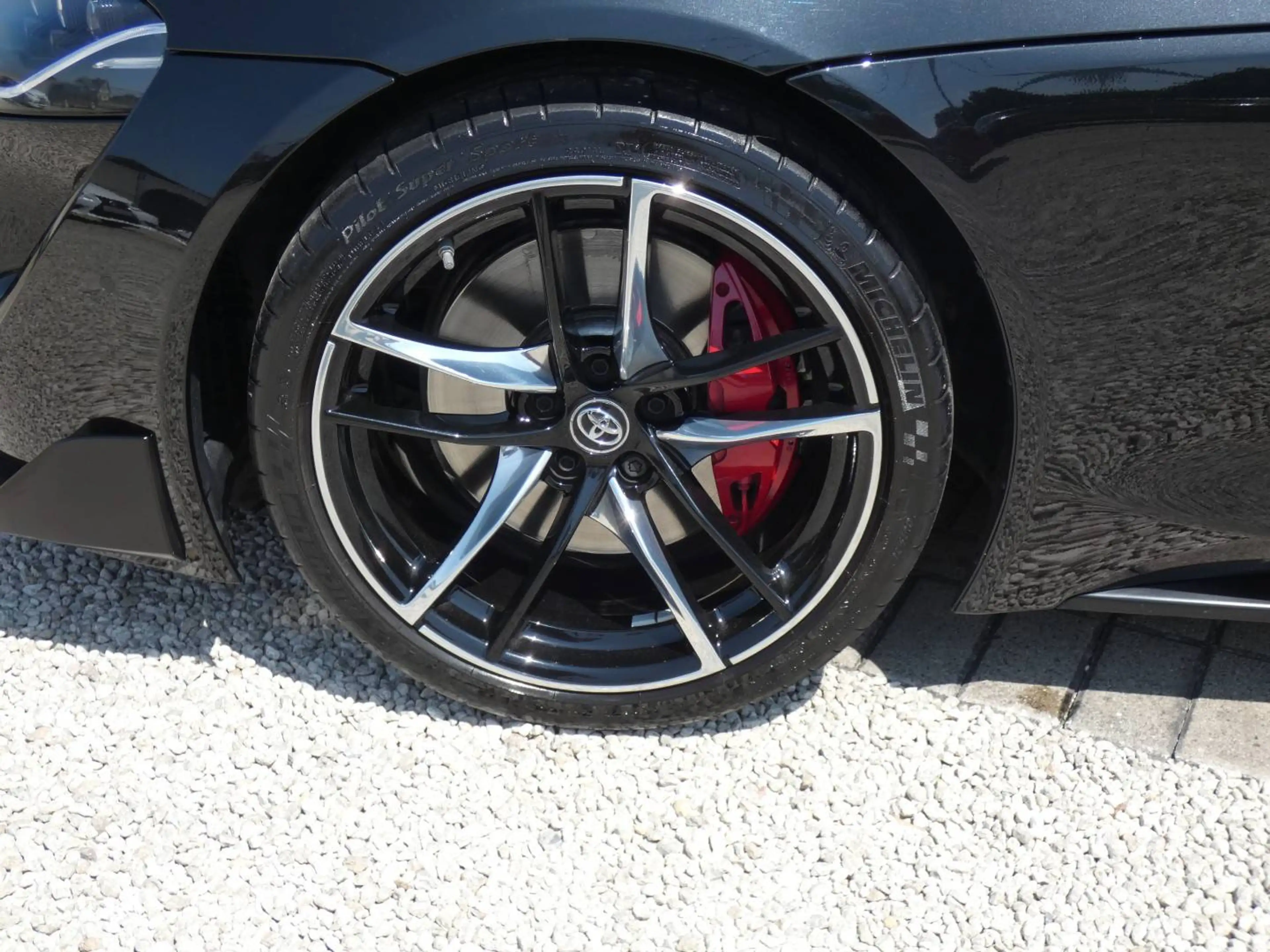 Toyota Supra GR 3.0 Turbo Automaat Sport +Dodehoek +Sensoren +Camera +Zetelverwarming +Leder/Alcantara +Stoelmemory +GPS — photo 4