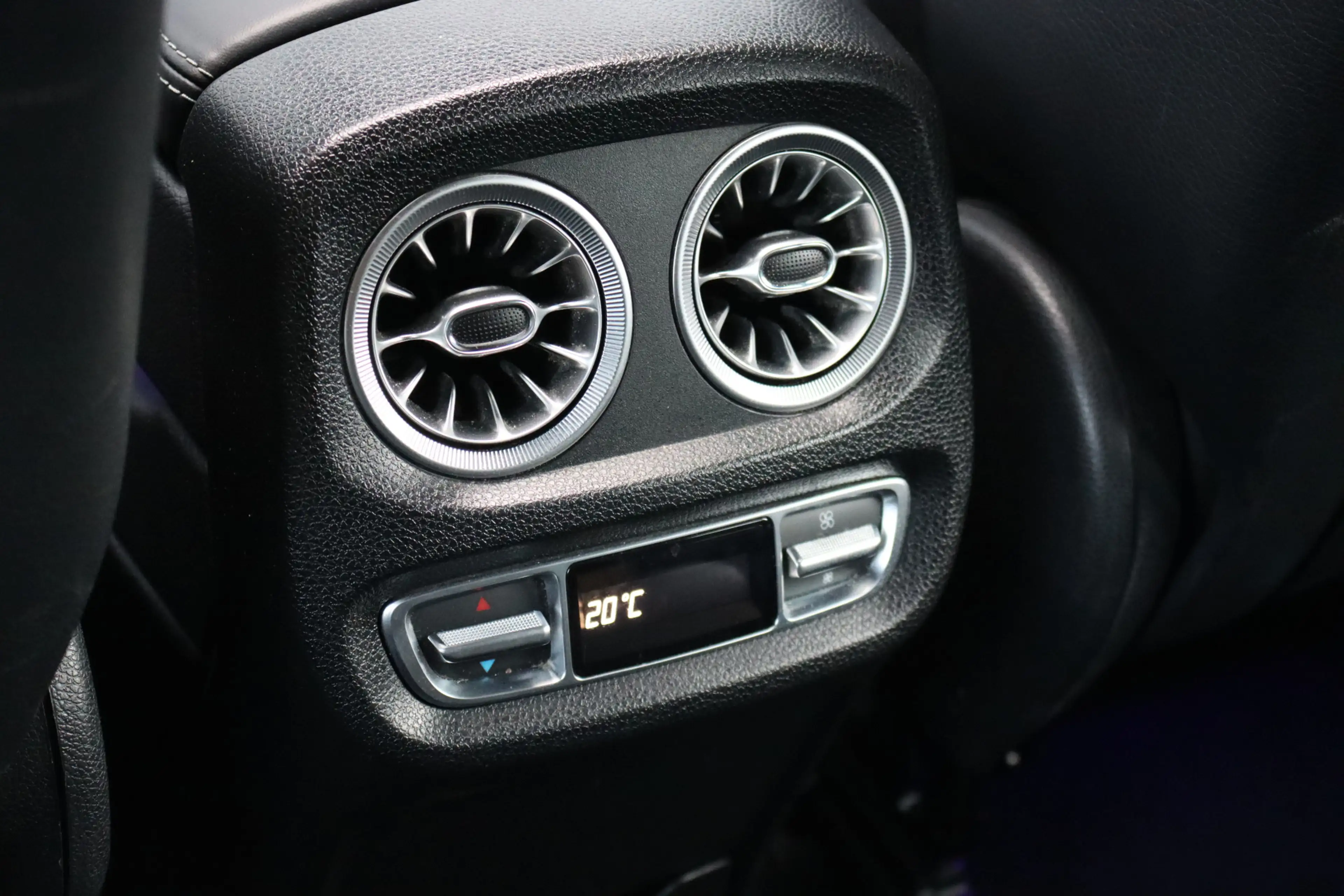 Mercedes-Benz G 500 V8 | Schuifdak | Distronic+ | Standkachel | Burmes — photo 39