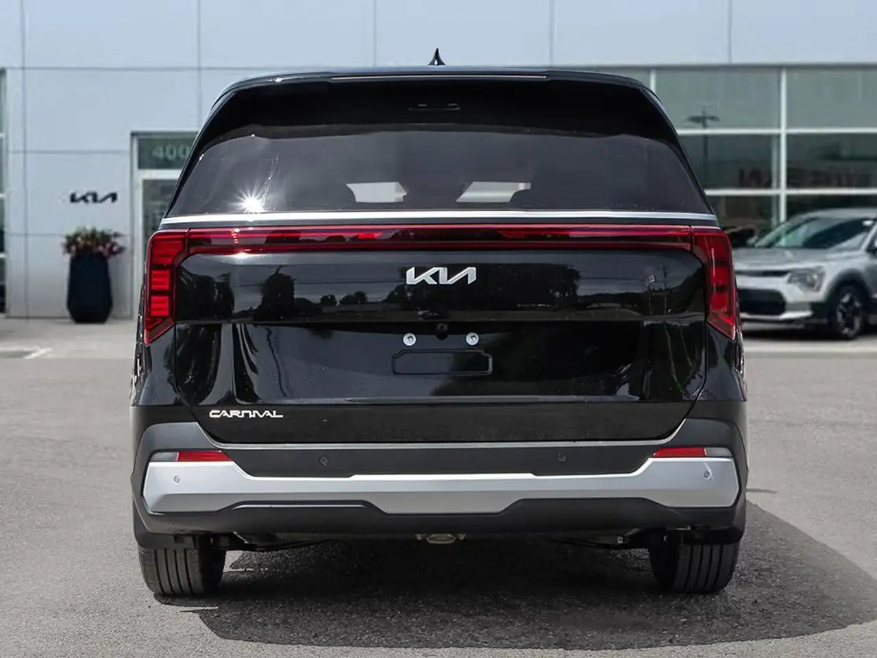 Kia Carnival снимка Kia Carnival