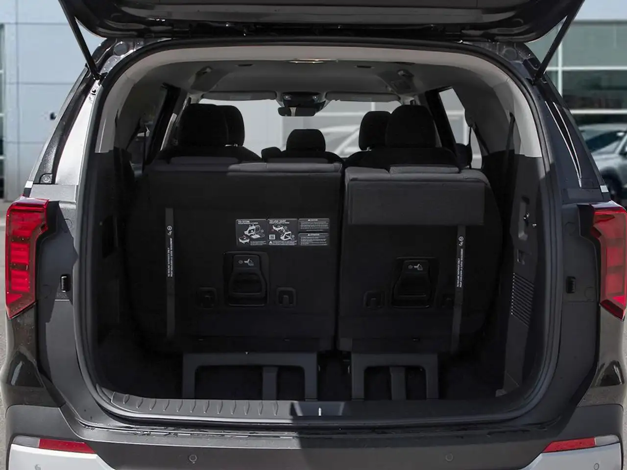 Kia Carnival снимка Kia Carnival