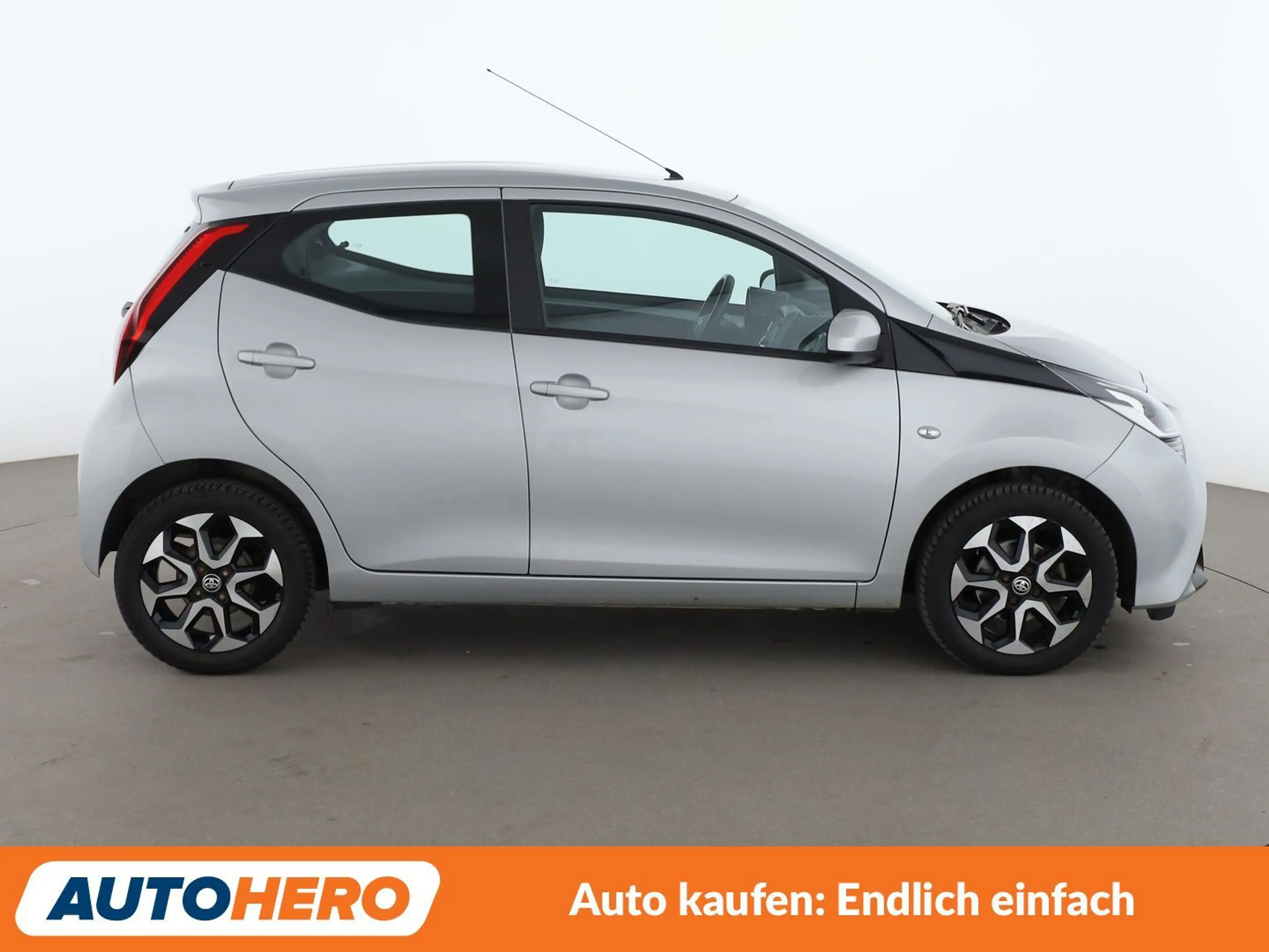 Toyota Aygo 1.0 VVT-i X-Play Connect Aut.*CAM*ALU*KLIMA* — photo 7