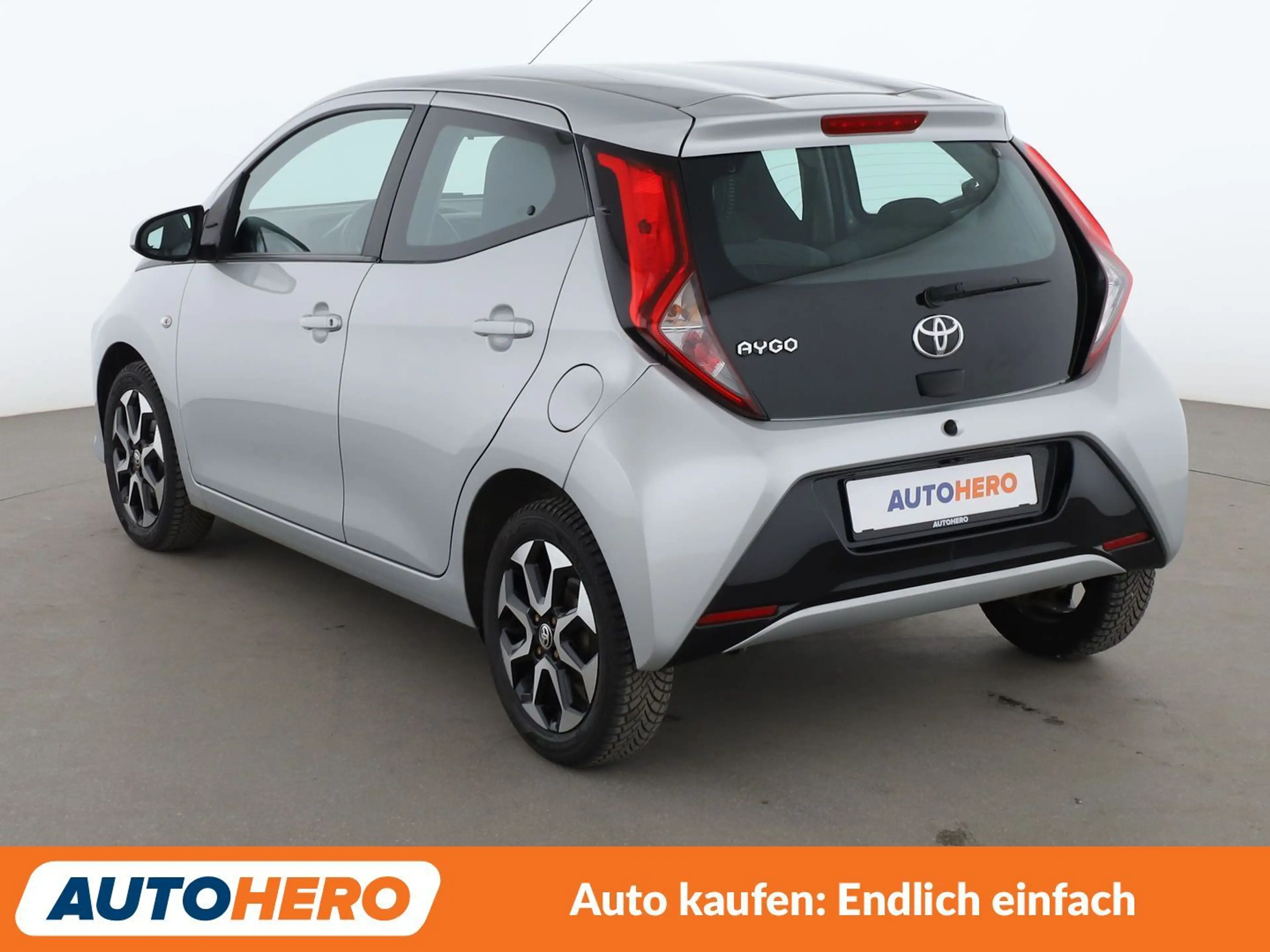 Toyota Aygo 1.0 VVT-i X-Play Connect Aut.*CAM*ALU*KLIMA* — photo 4