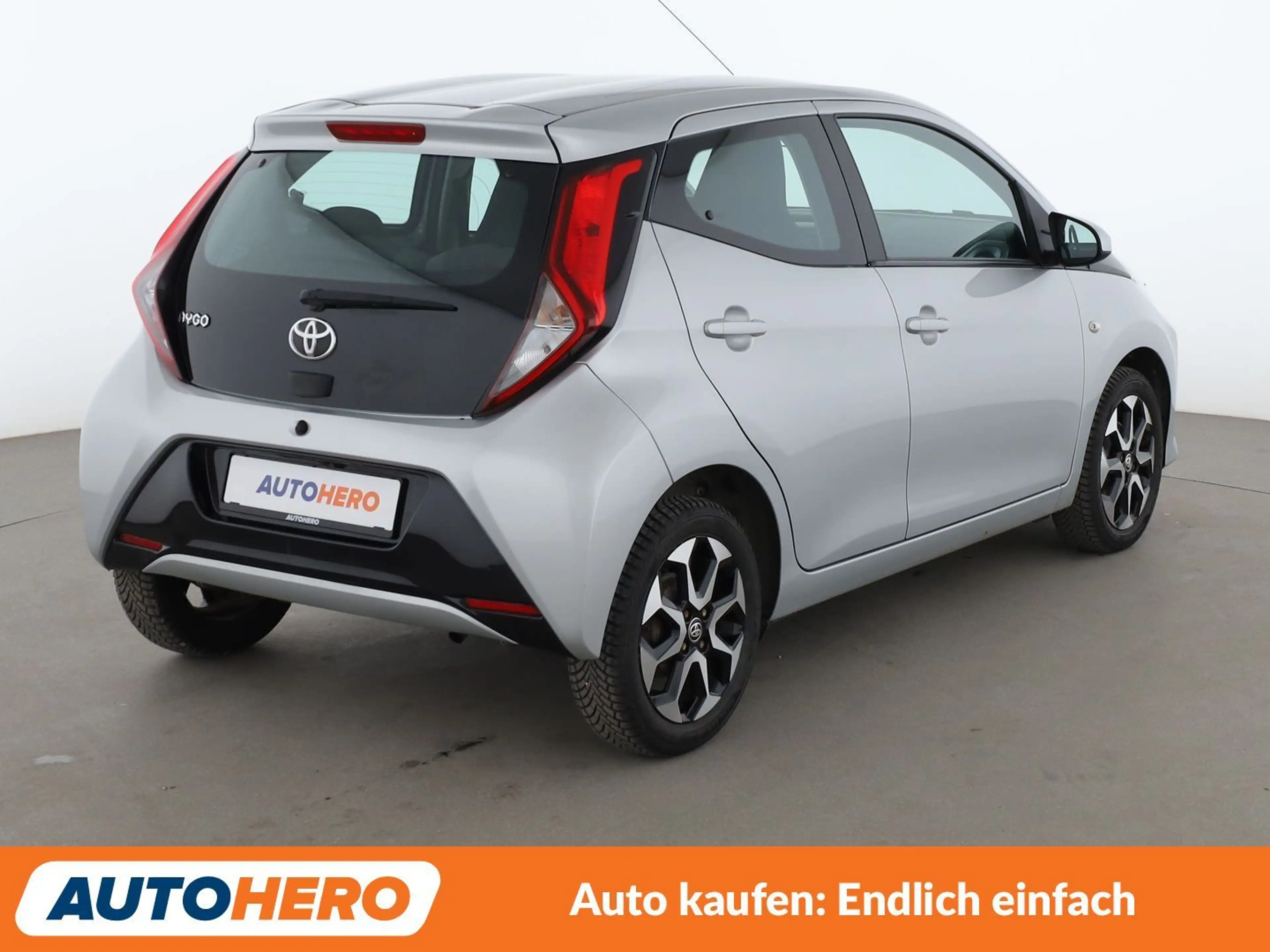 Toyota Aygo 1.0 VVT-i X-Play Connect Aut.*CAM*ALU*KLIMA* — photo 6