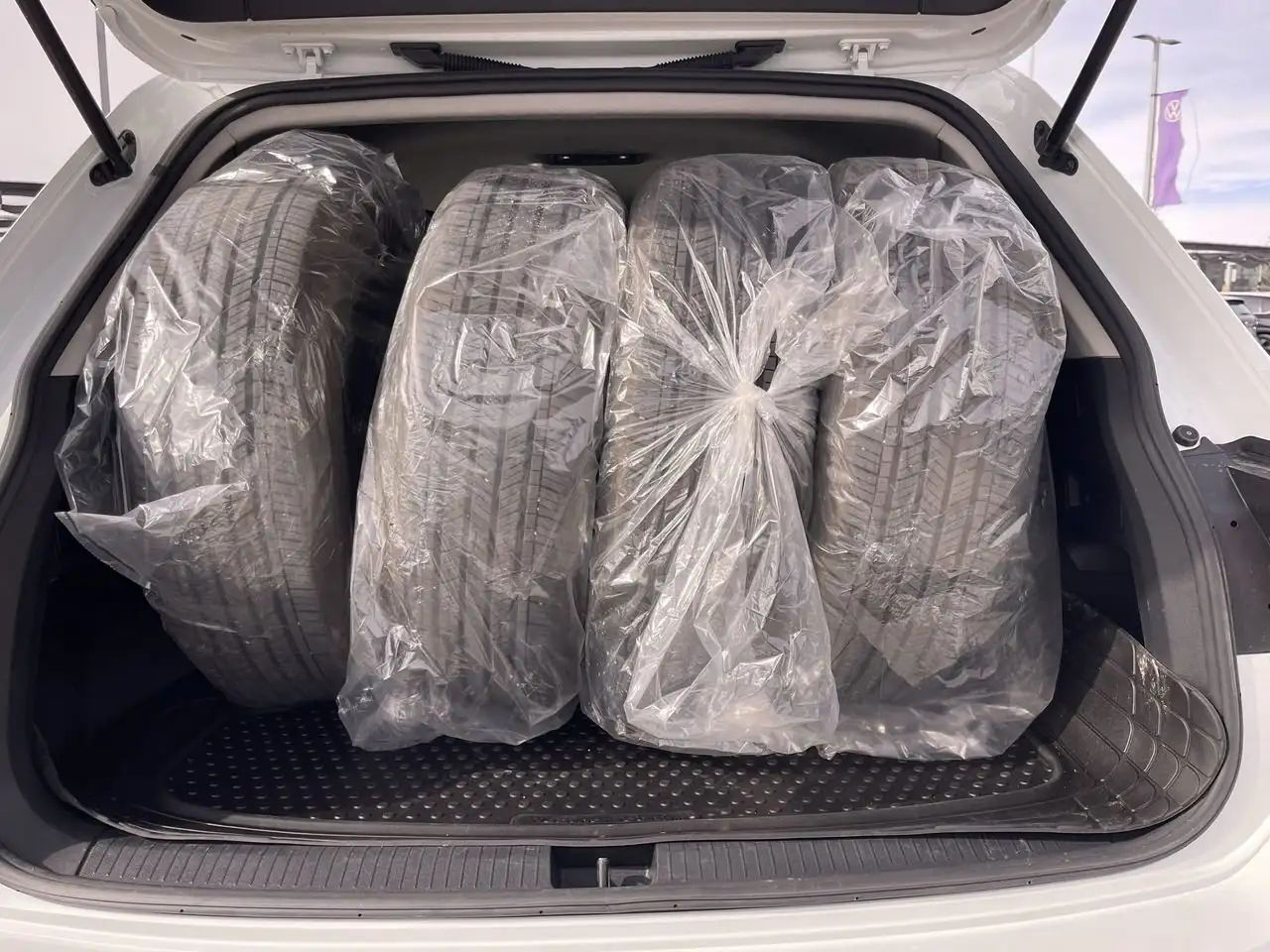 Volkswagen Tiguan снимка Volkswagen Tiguan
