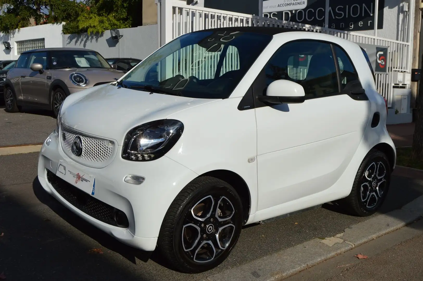 smart forTwo ELECTRIQUE 82CH PASSION Blanc - 1