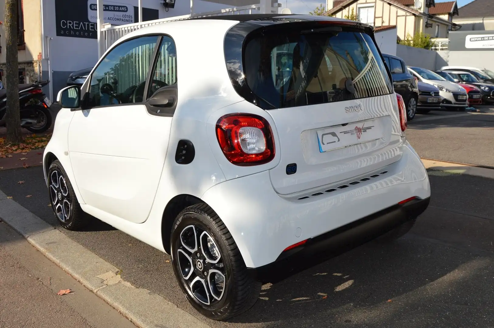 smart forTwo ELECTRIQUE 82CH PASSION Blanc - 2
