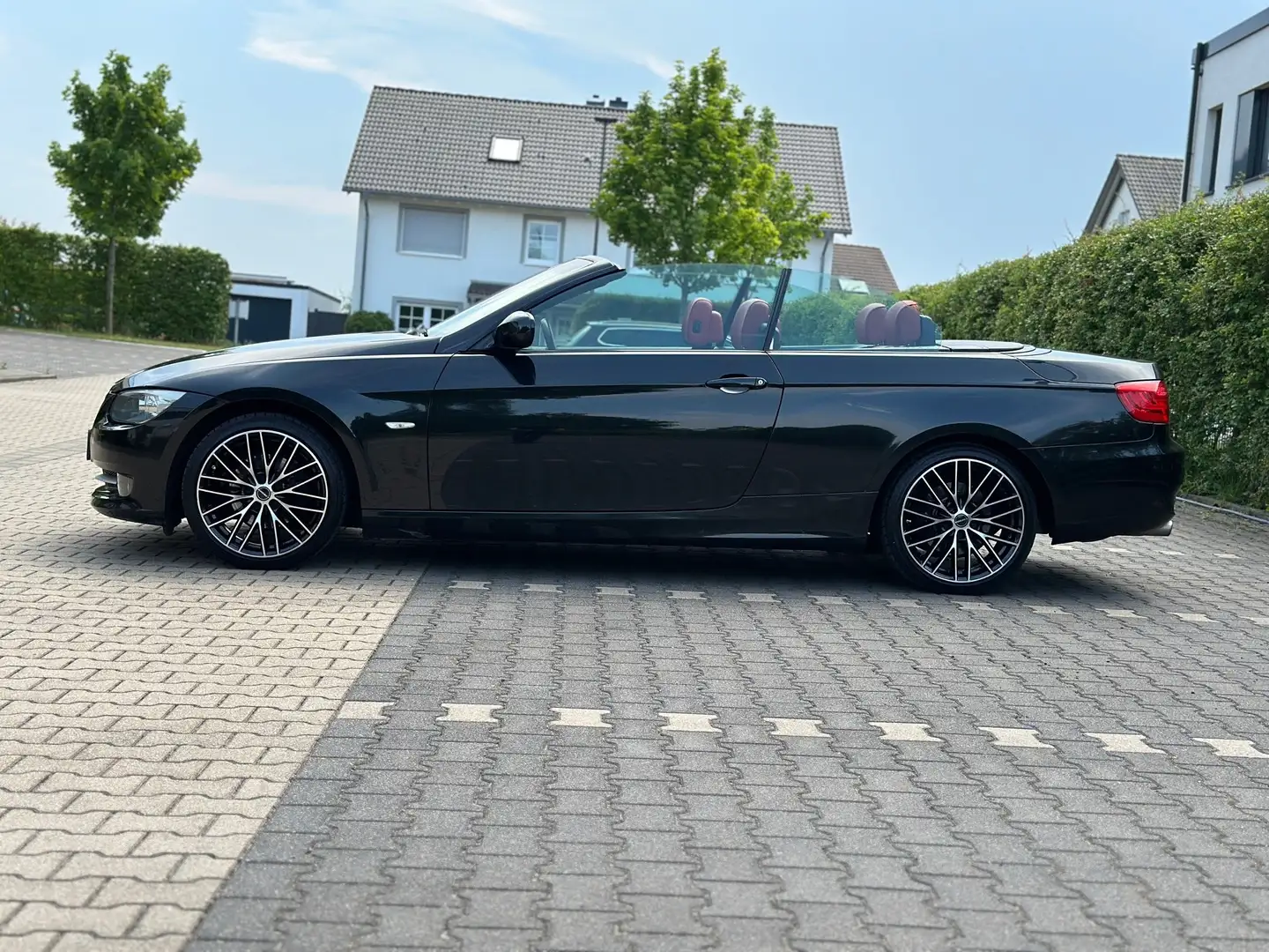 BMW 320 320i Cabrio Aut. Edition Exclusive Schwarz - 1